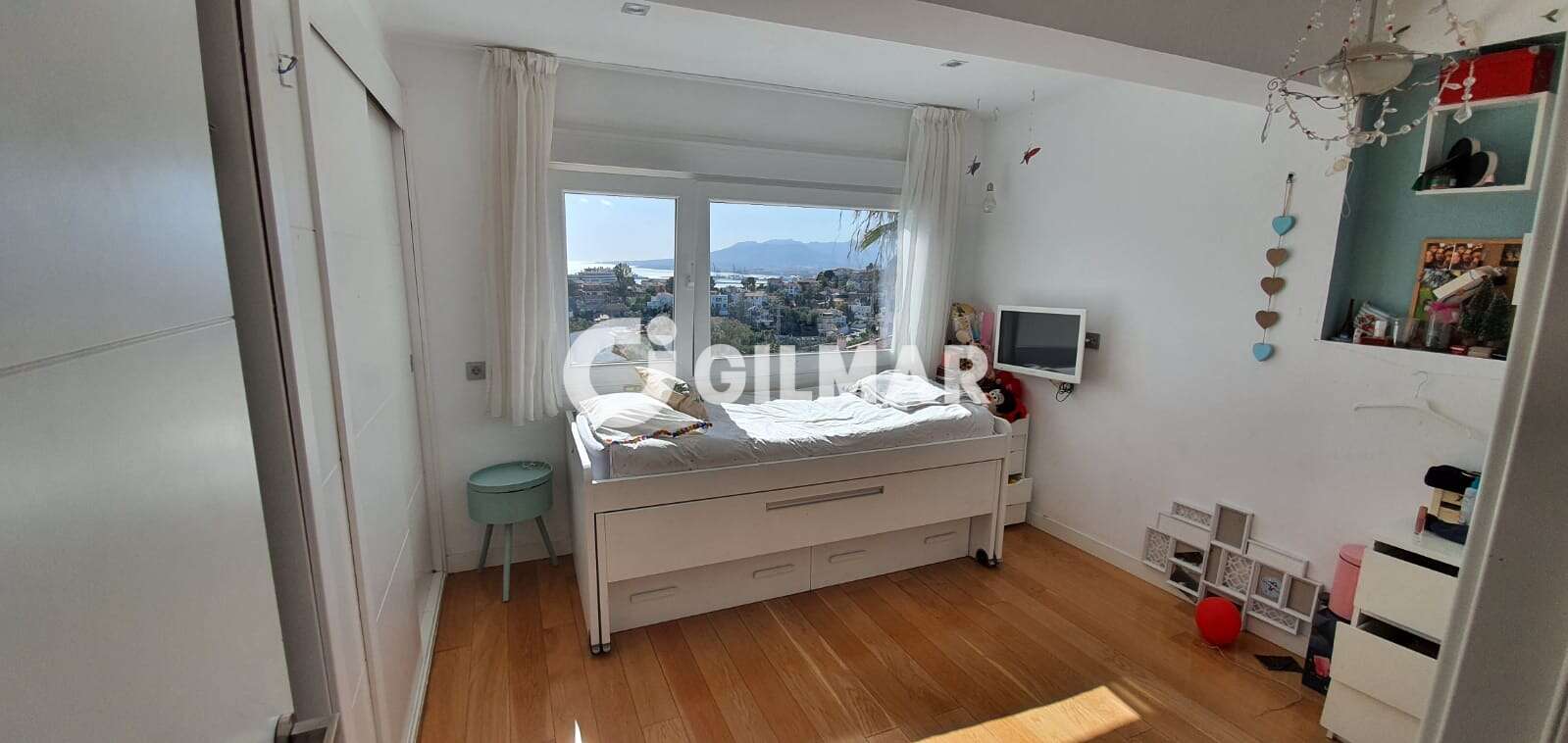Property slider Gilmar
