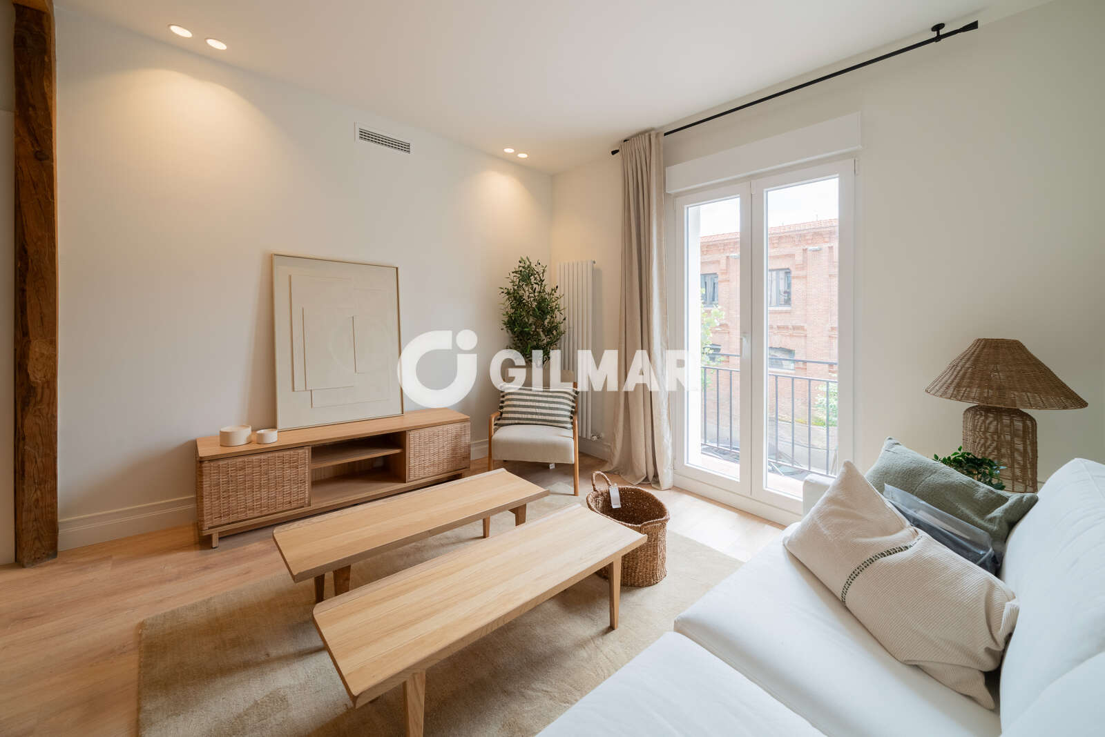 Property slider Gilmar