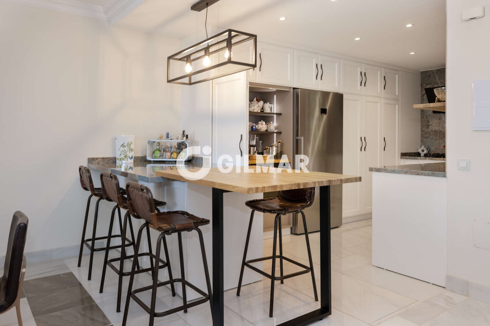 Property slider Gilmar