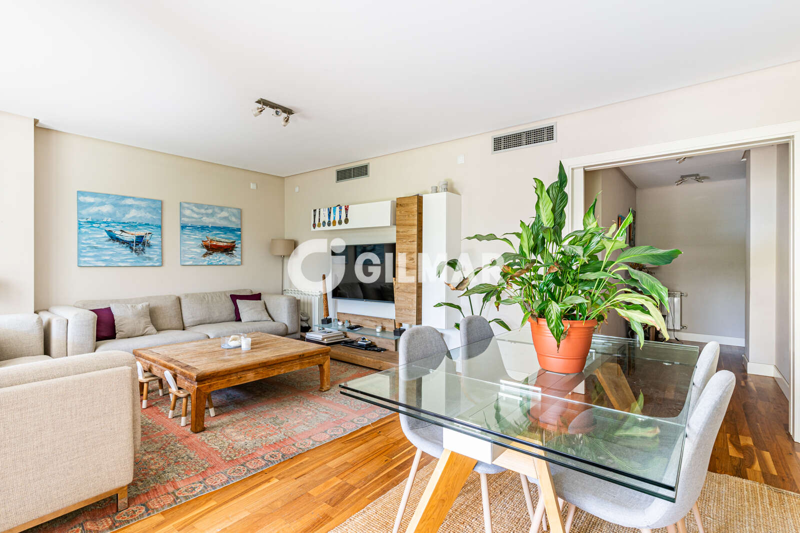 Property slider Gilmar
