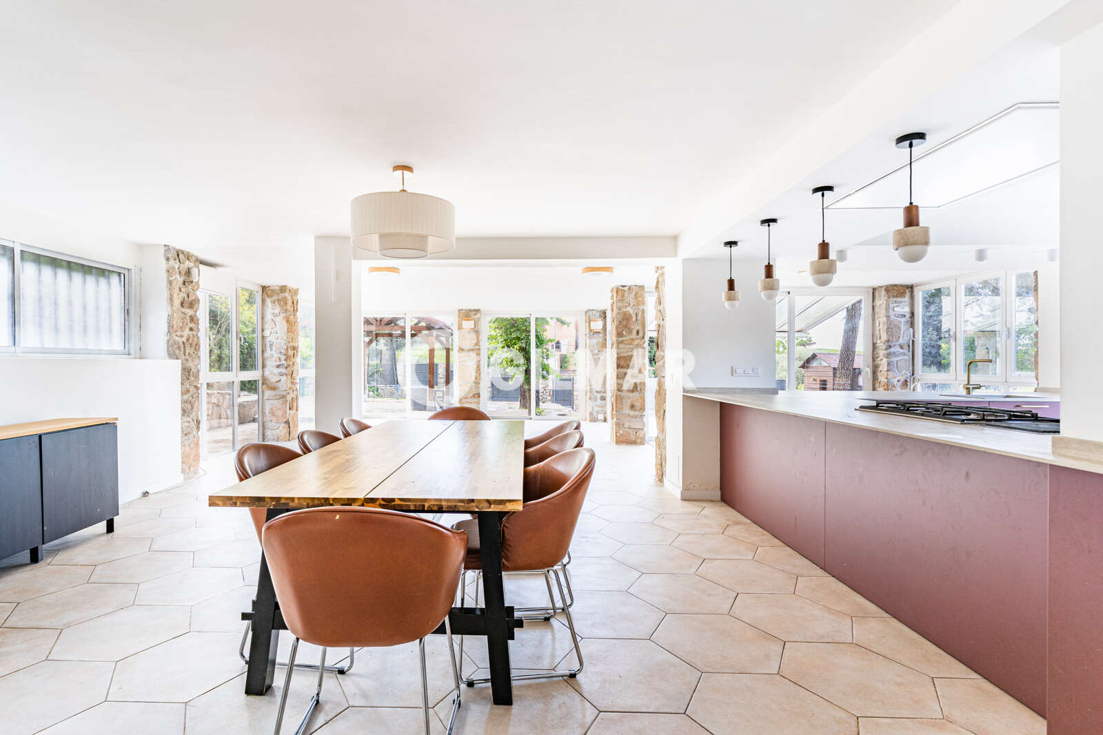 Property slider Gilmar