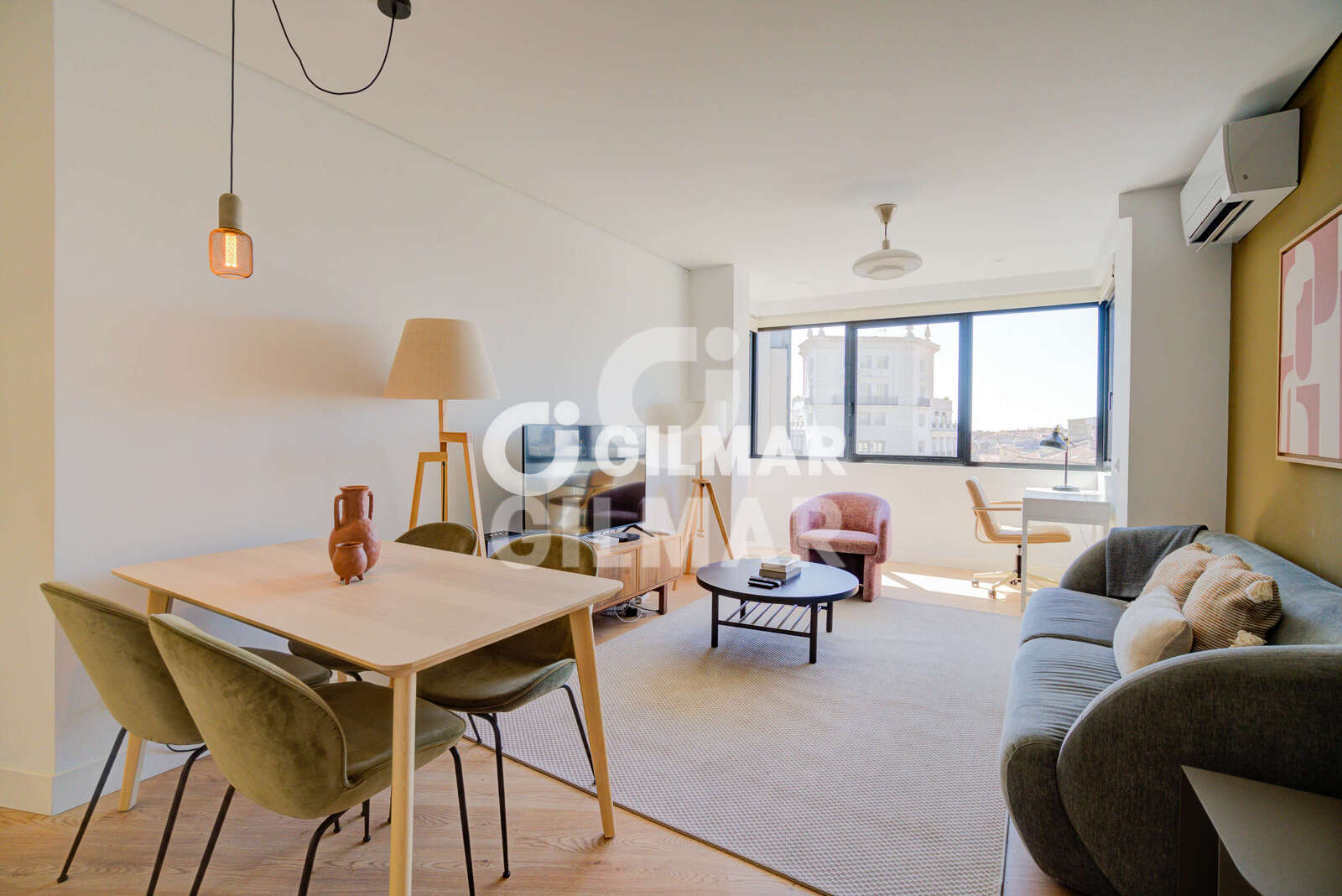 Property slider Gilmar