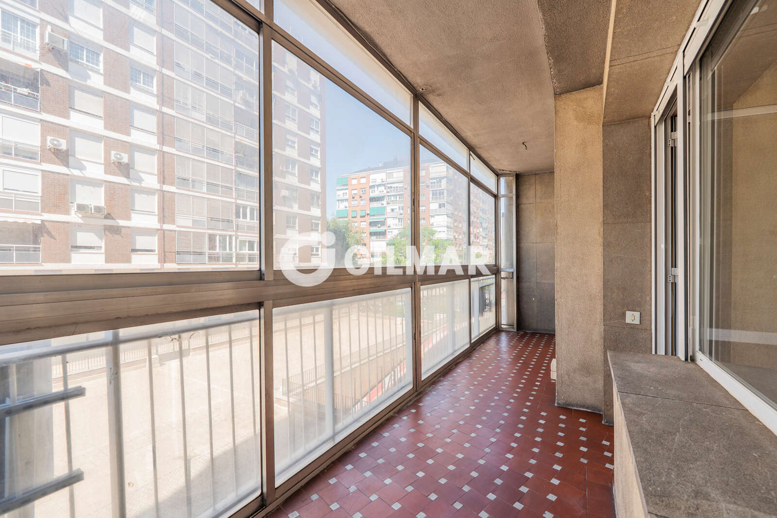 Property slider Gilmar