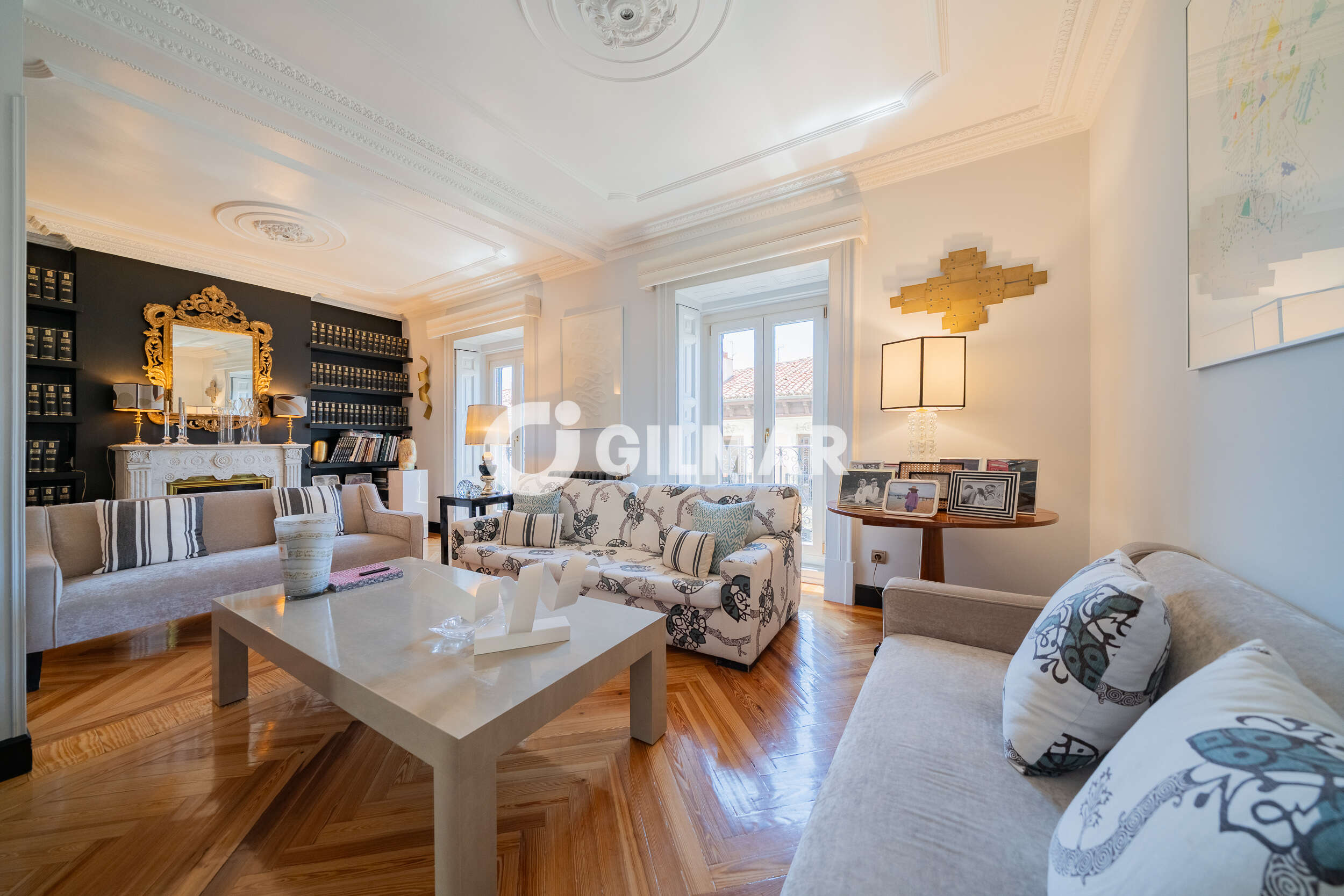 Piso · 251 m² · 4 dorm
