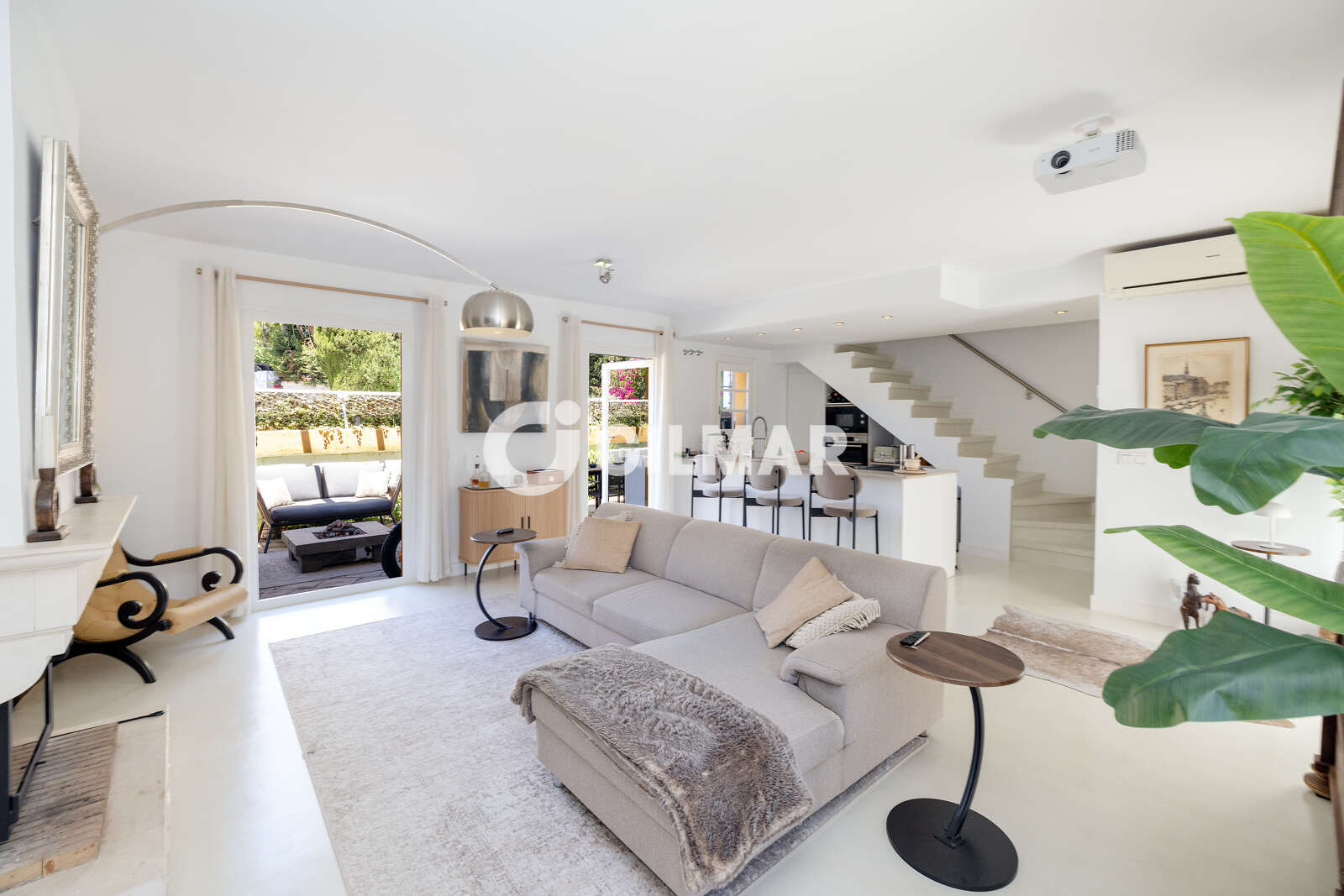 Property slider Gilmar