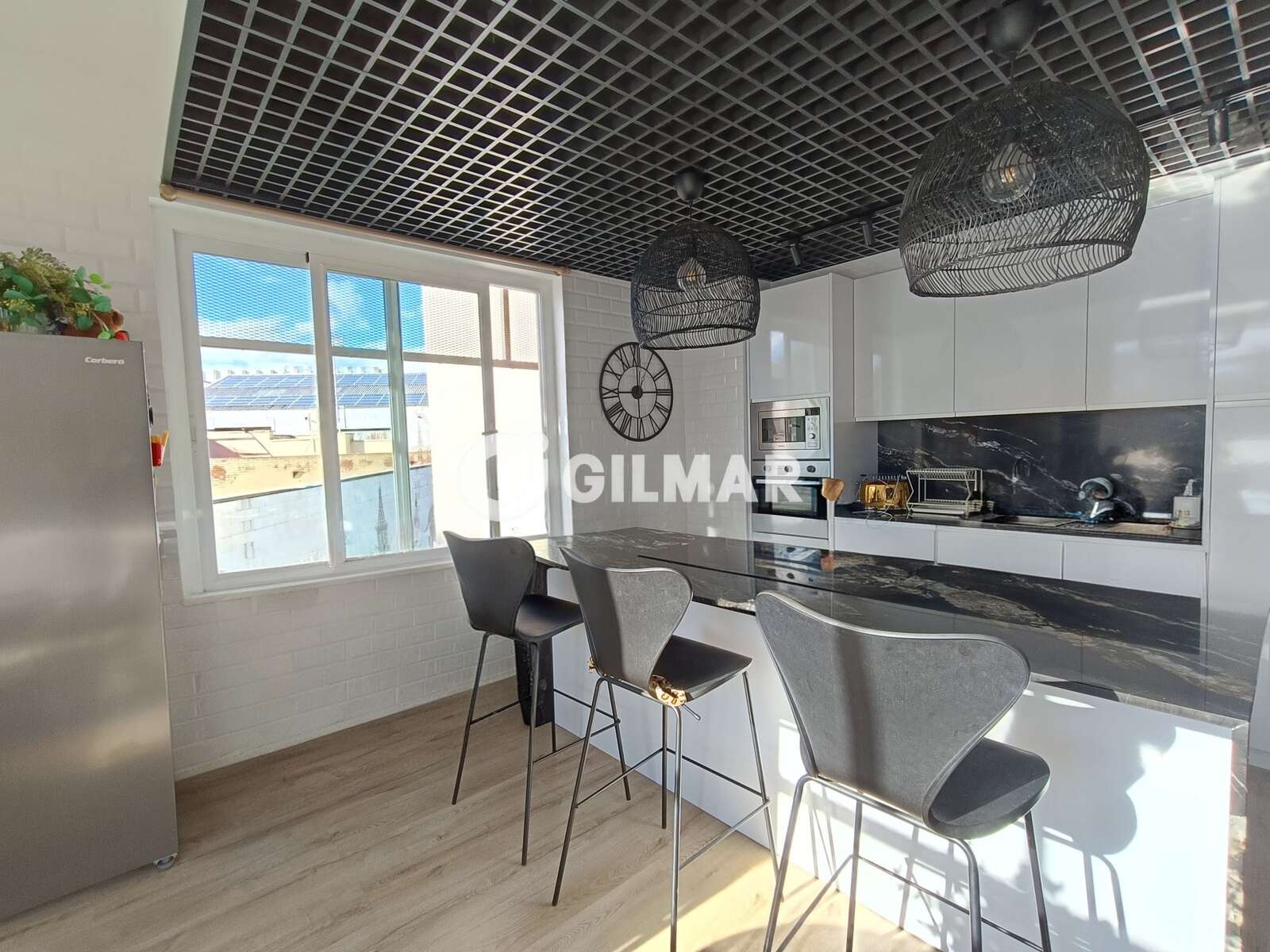 Property slider Gilmar