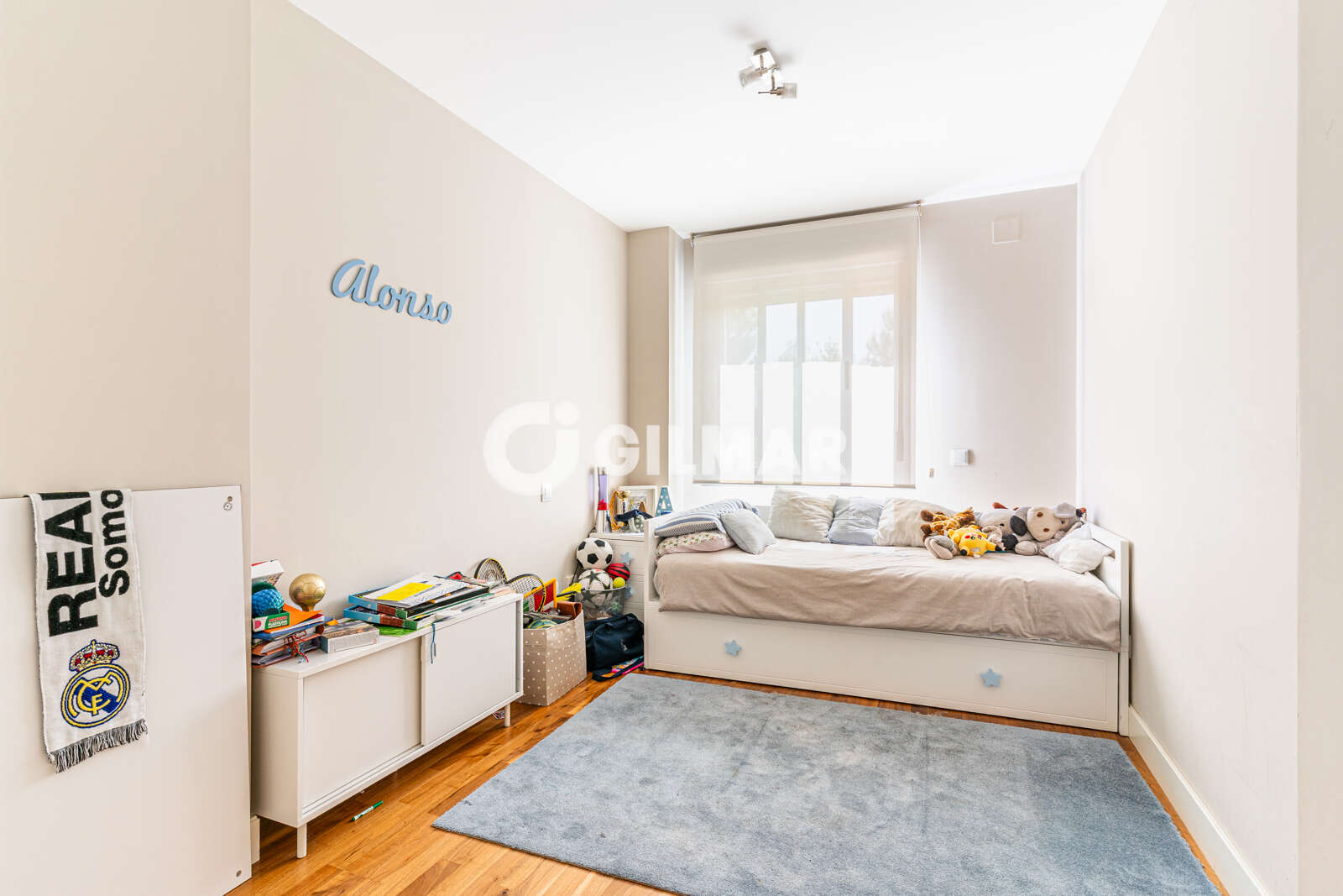 Property slider Gilmar