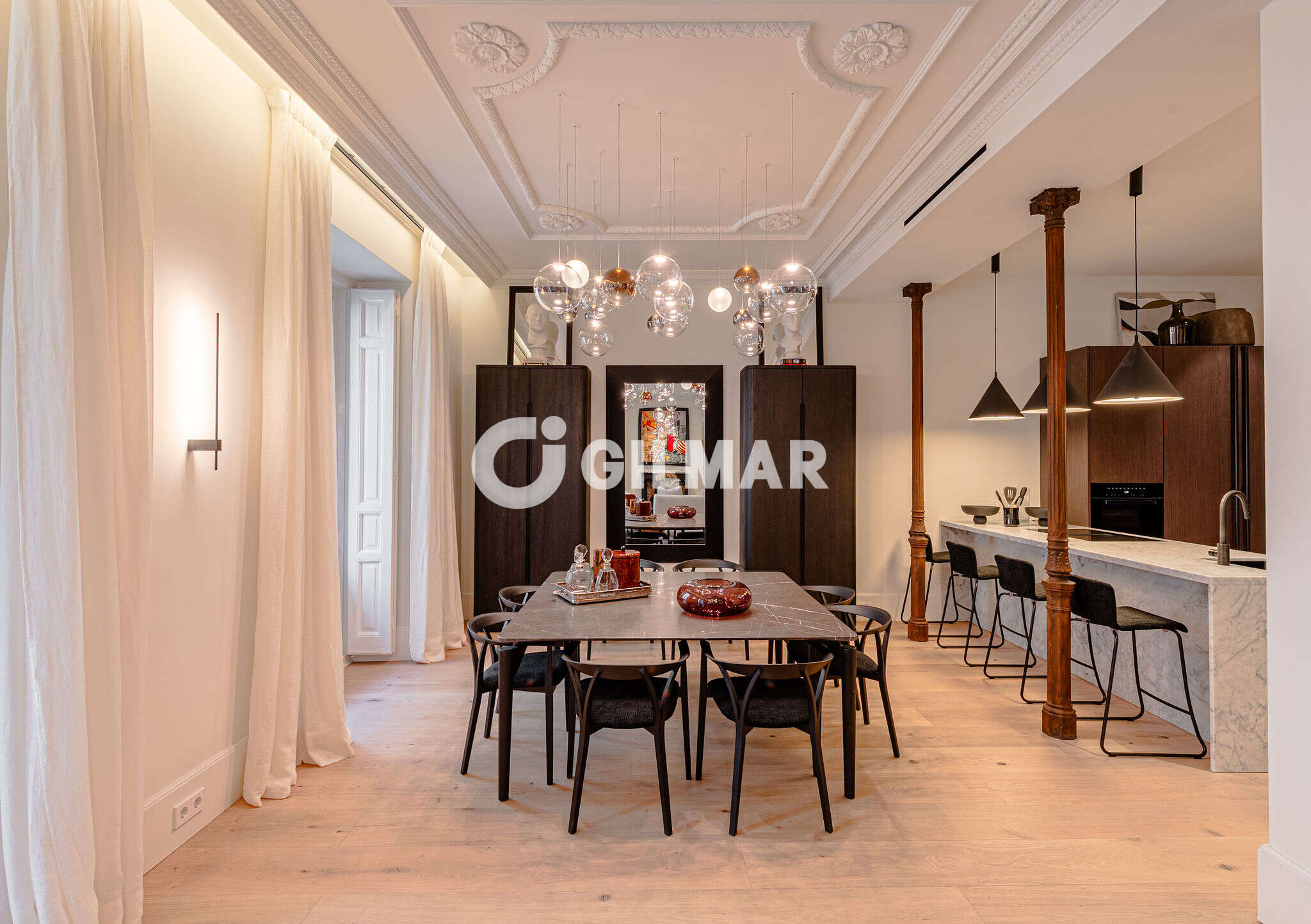 Piso · 325 m² · 4 dorm