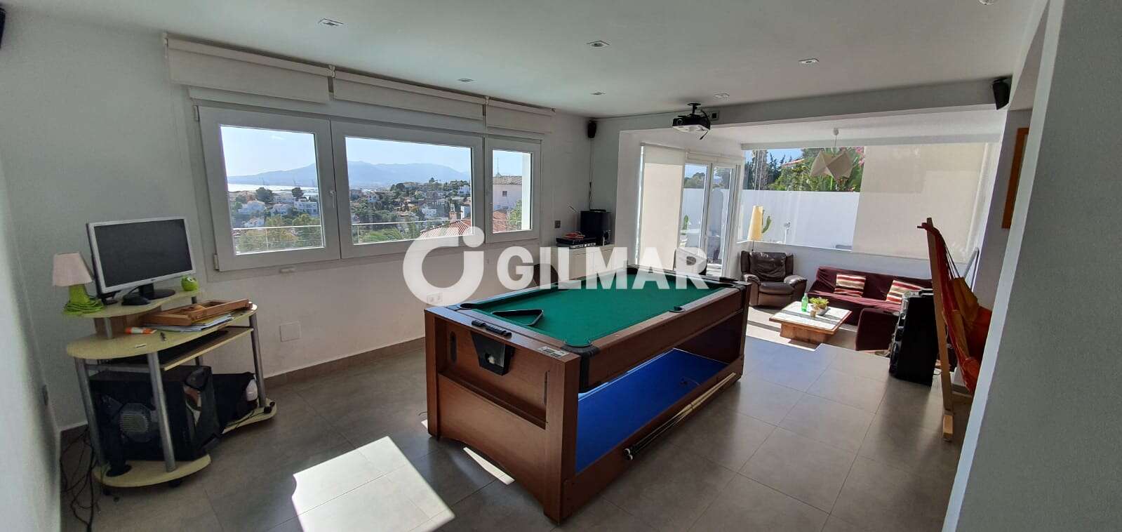 Property slider Gilmar