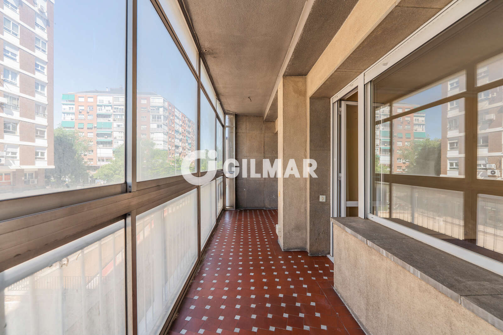 Property slider Gilmar