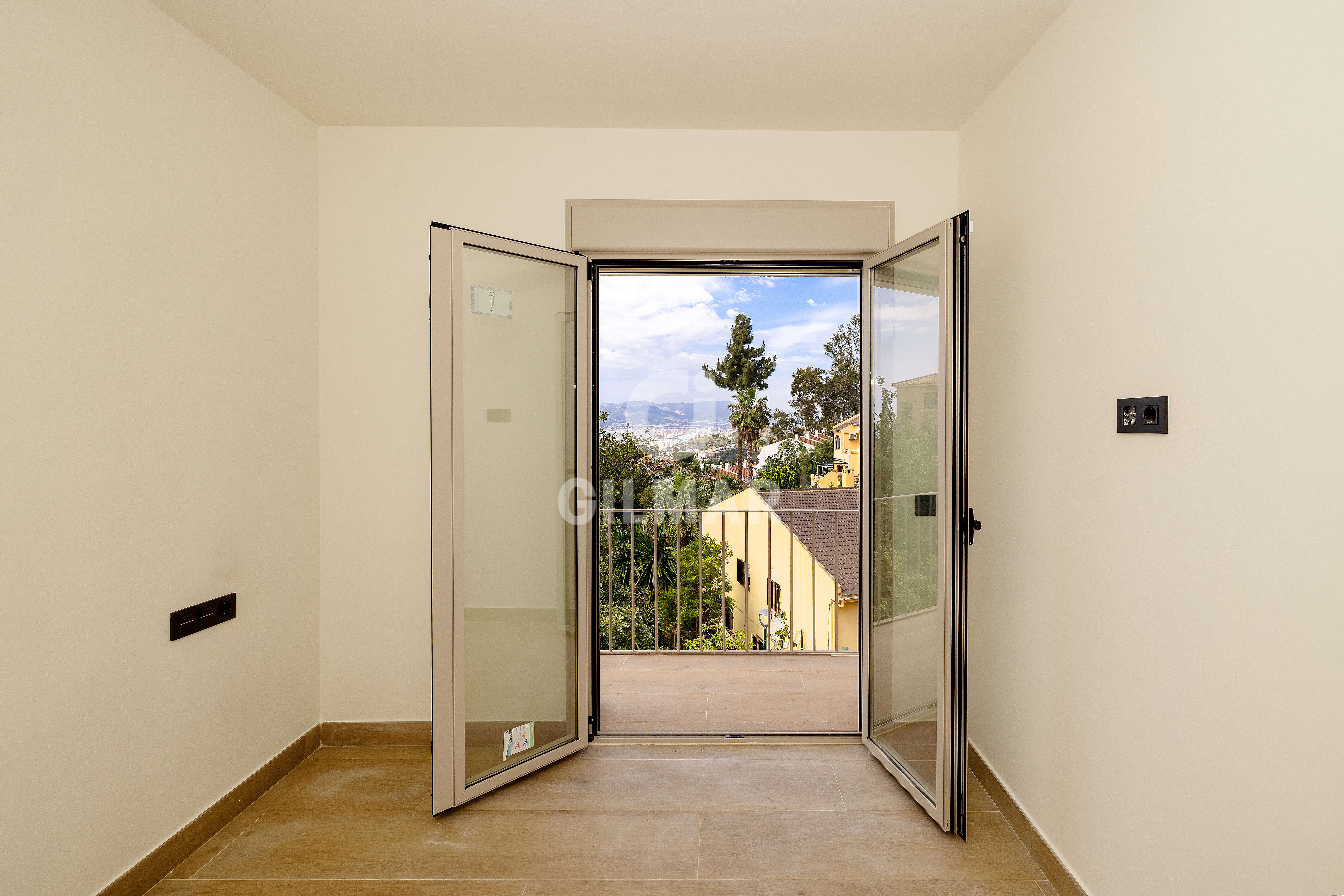 Photo of Semi-detached house