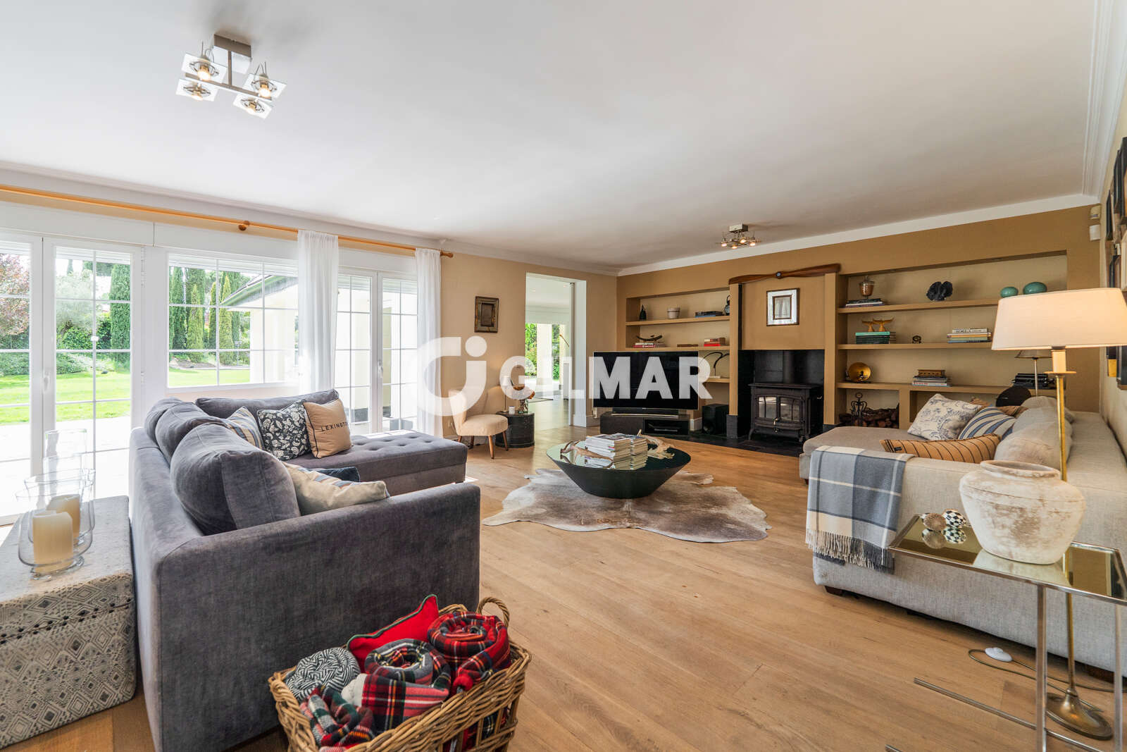 Property slider Gilmar