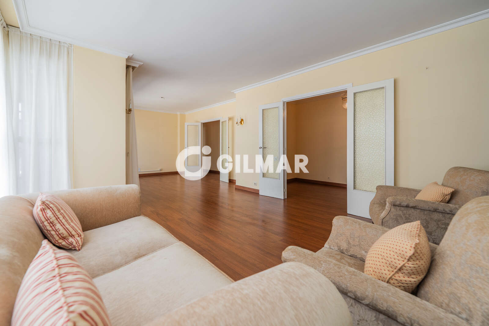 Property slider Gilmar