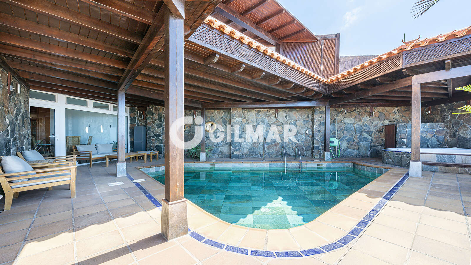 Property slider Gilmar