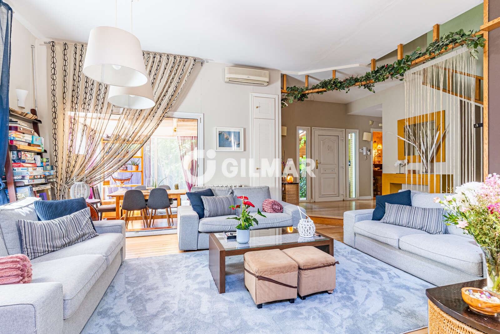 Property slider Gilmar