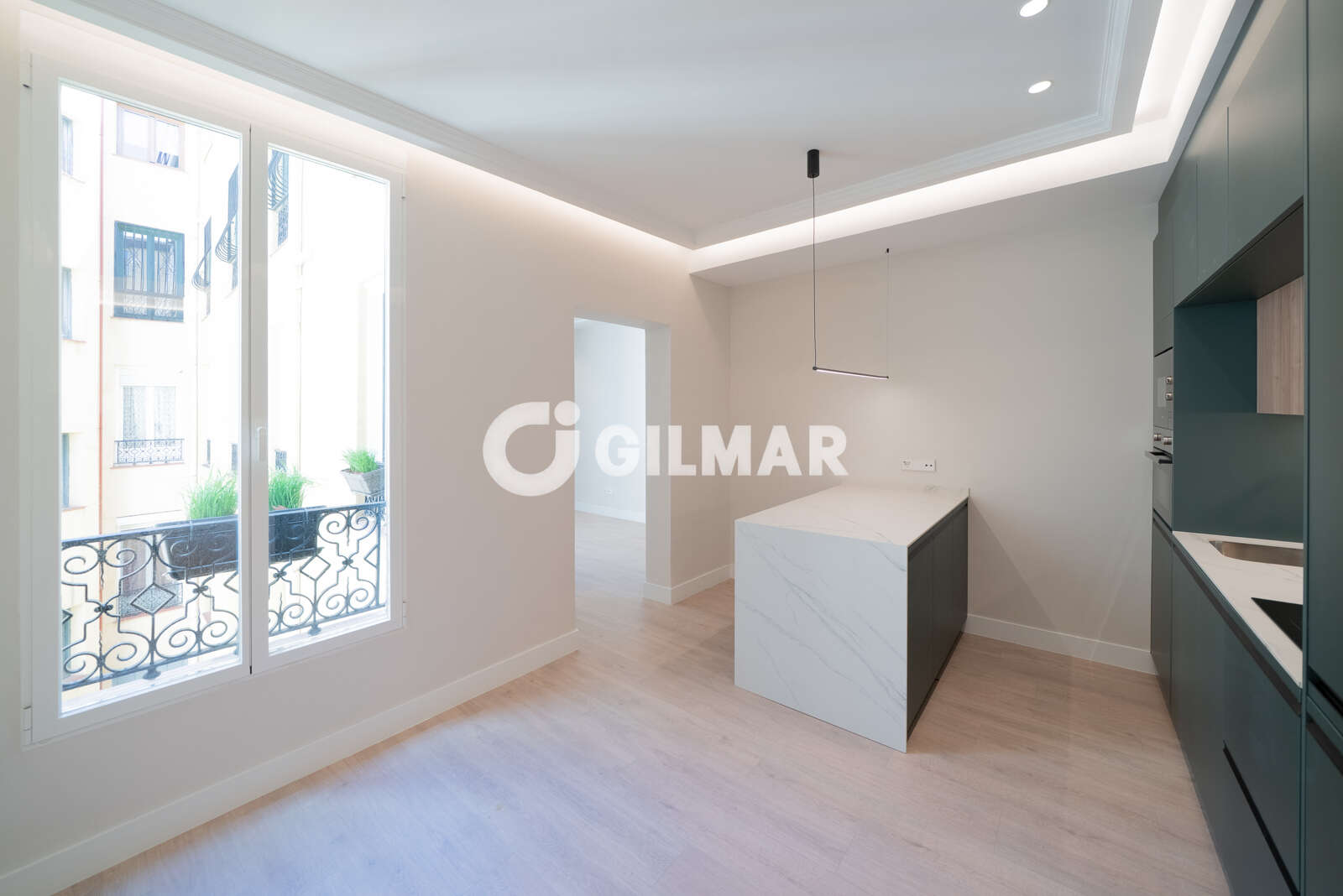 Property slider Gilmar