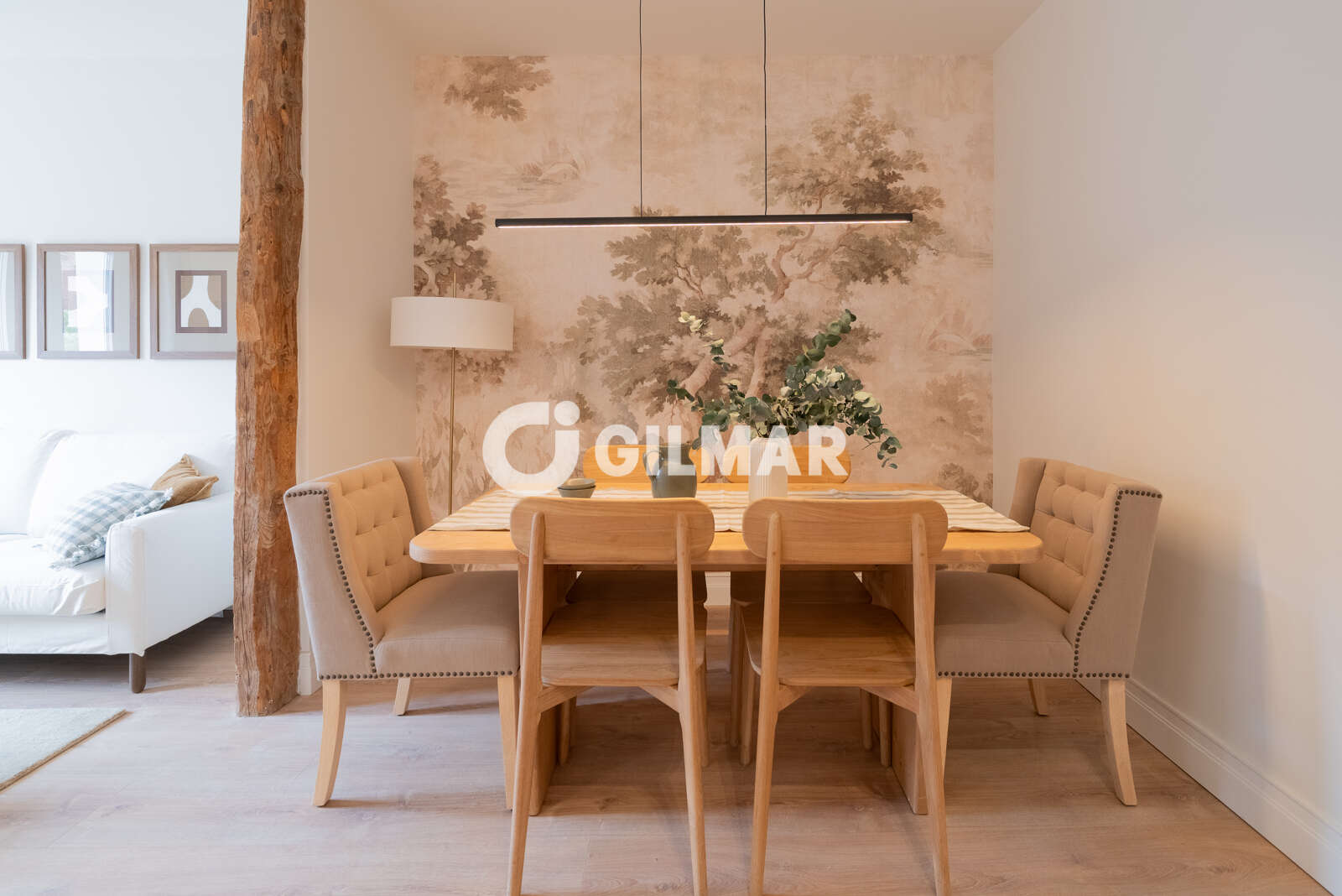 Property slider Gilmar