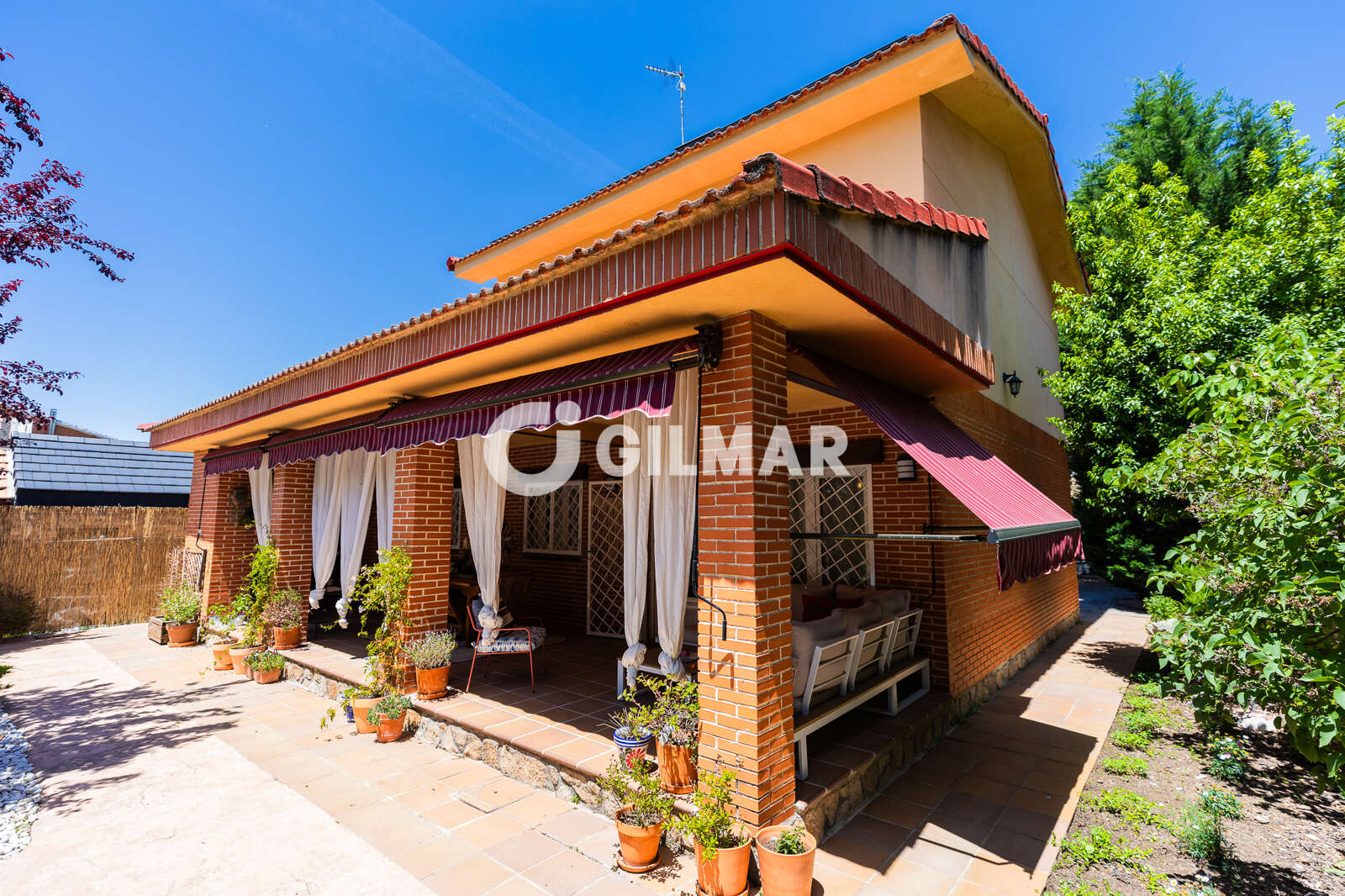 Property slider Gilmar
