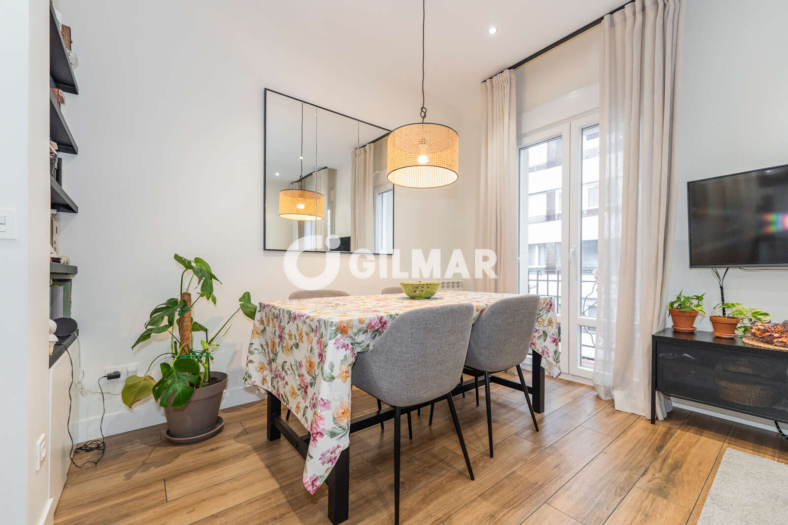 Property slider Gilmar