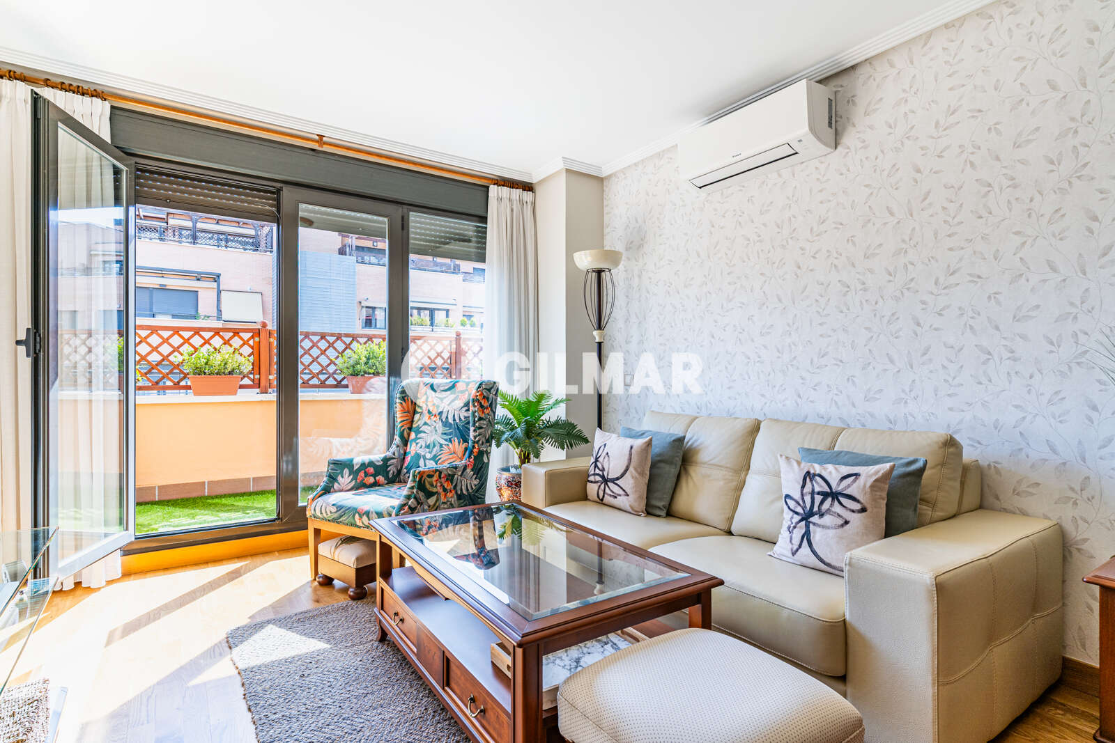 Property slider Gilmar