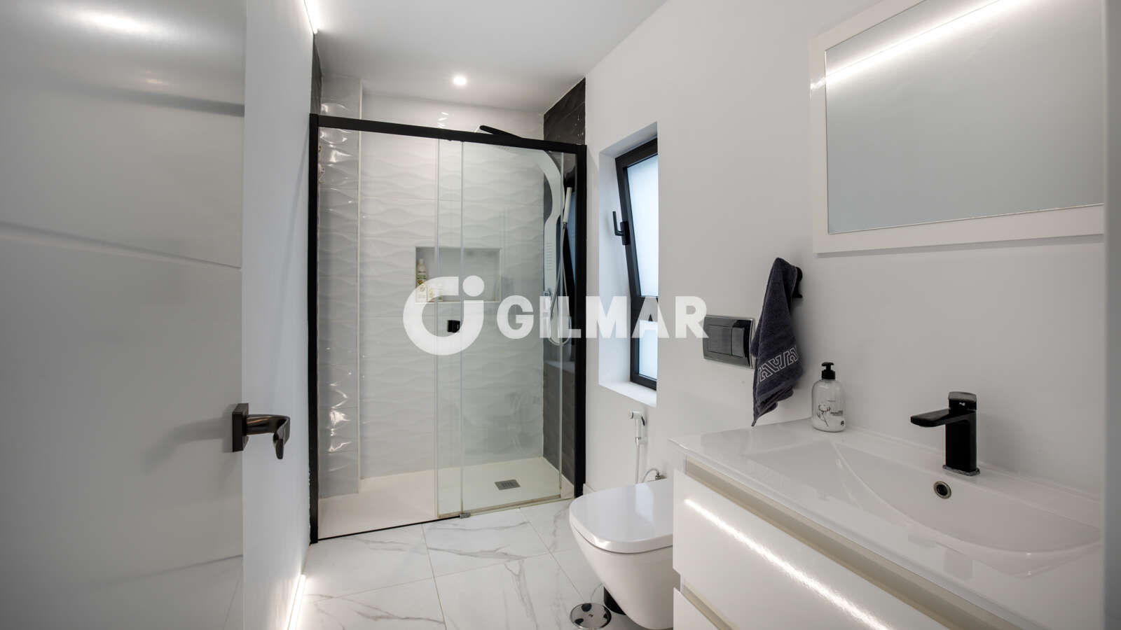 Property slider Gilmar
