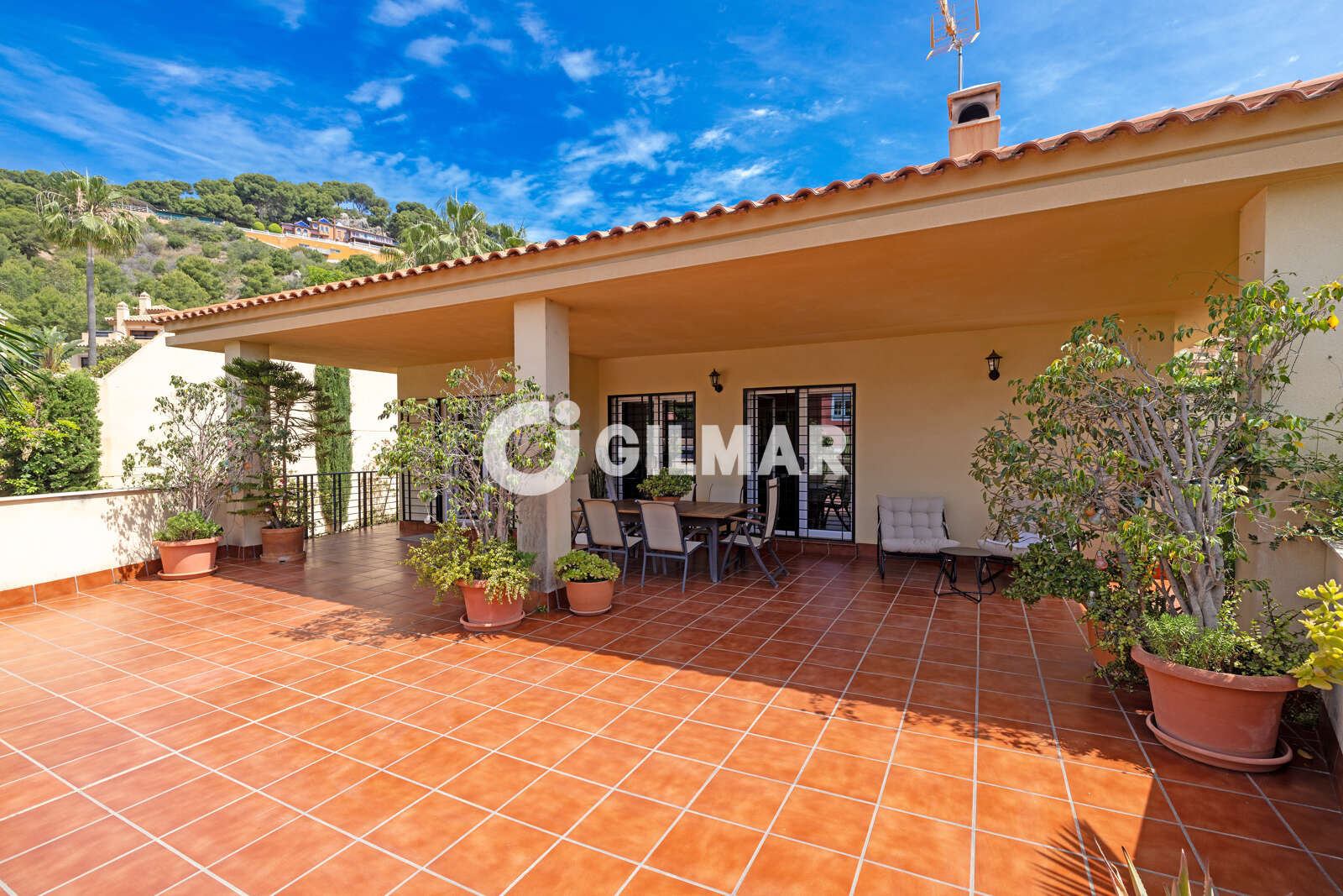 Property slider Gilmar