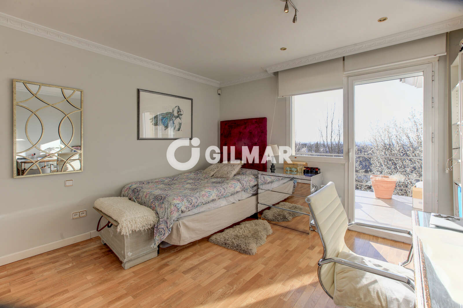 Property slider Gilmar