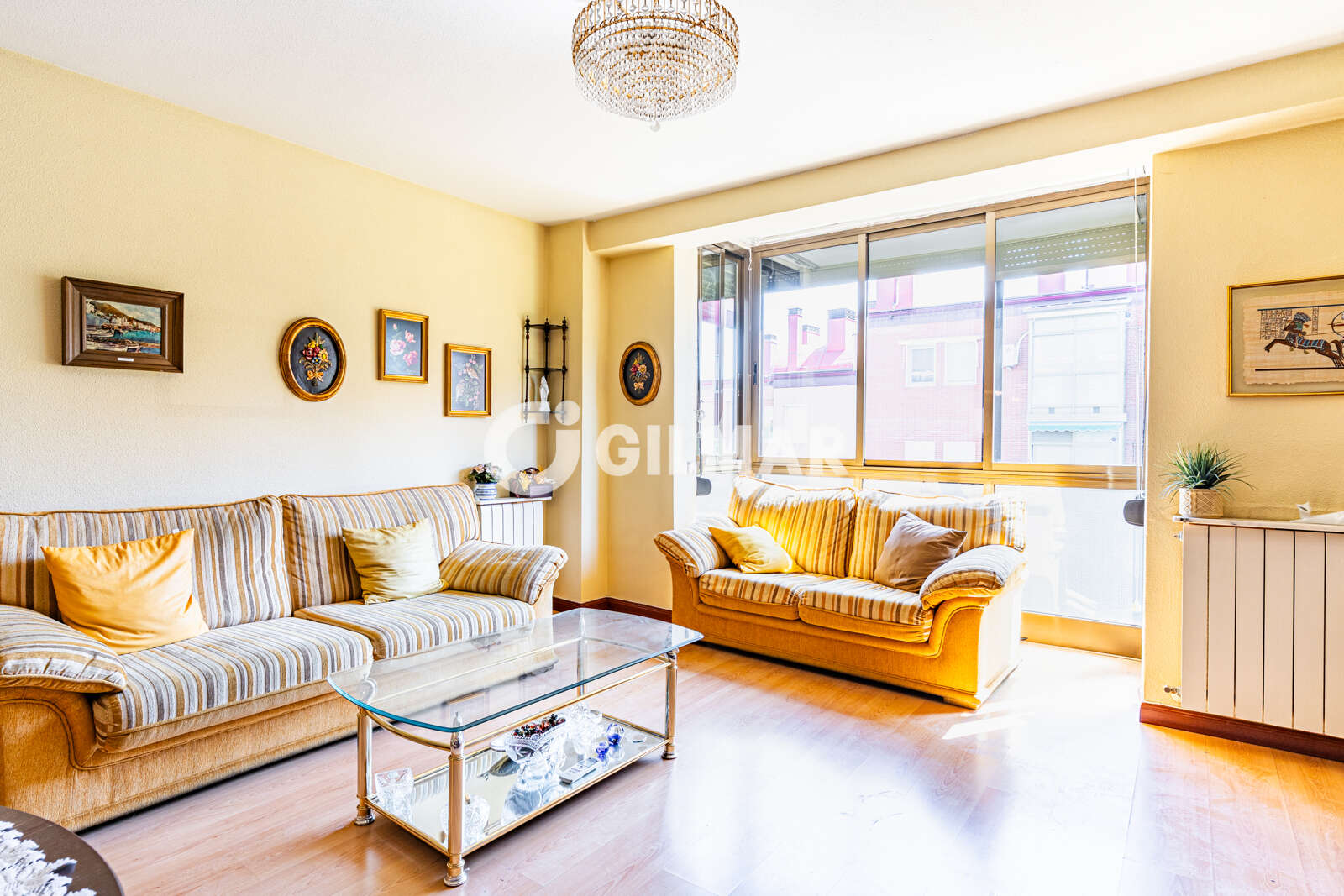 Property slider Gilmar