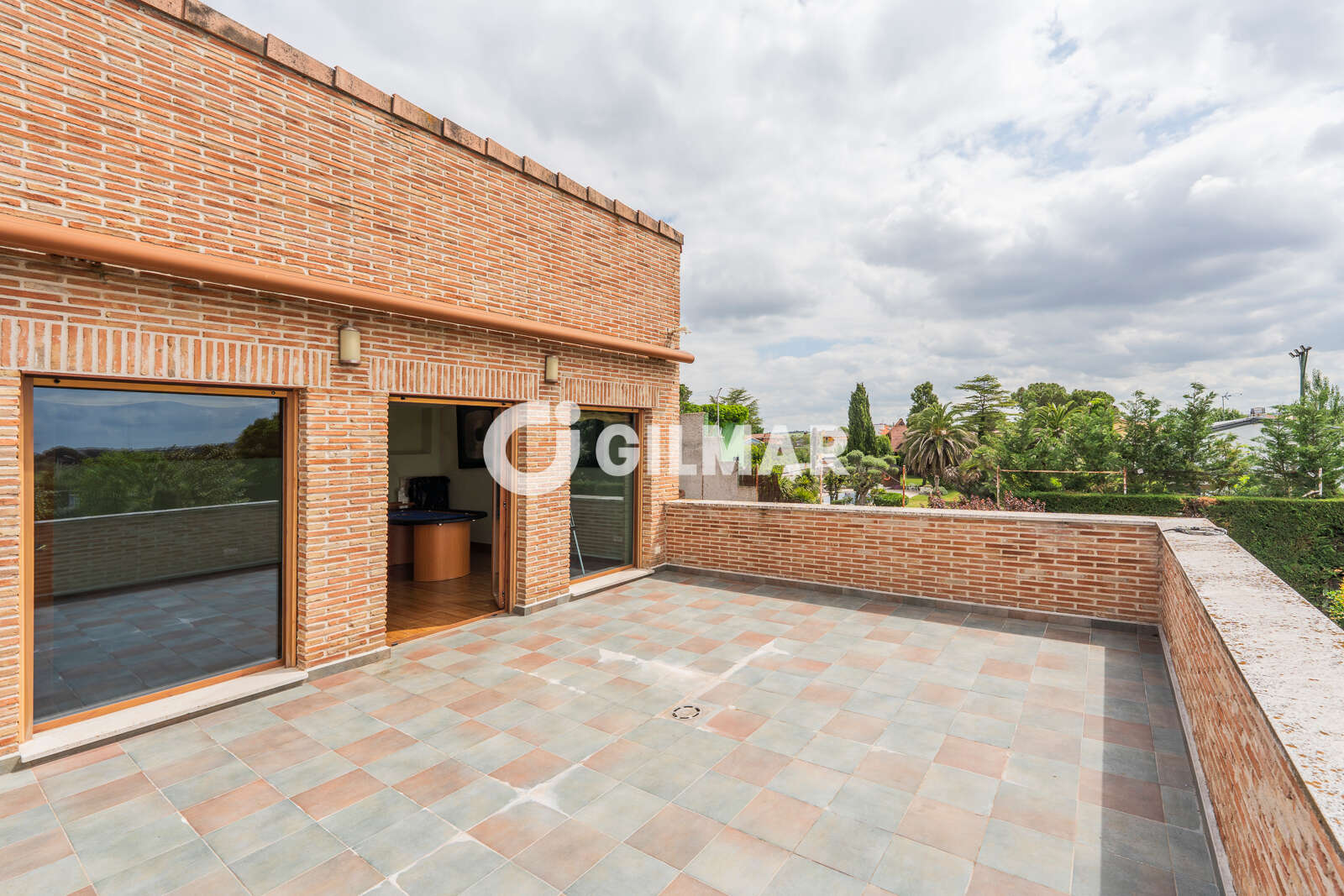 Property slider Gilmar