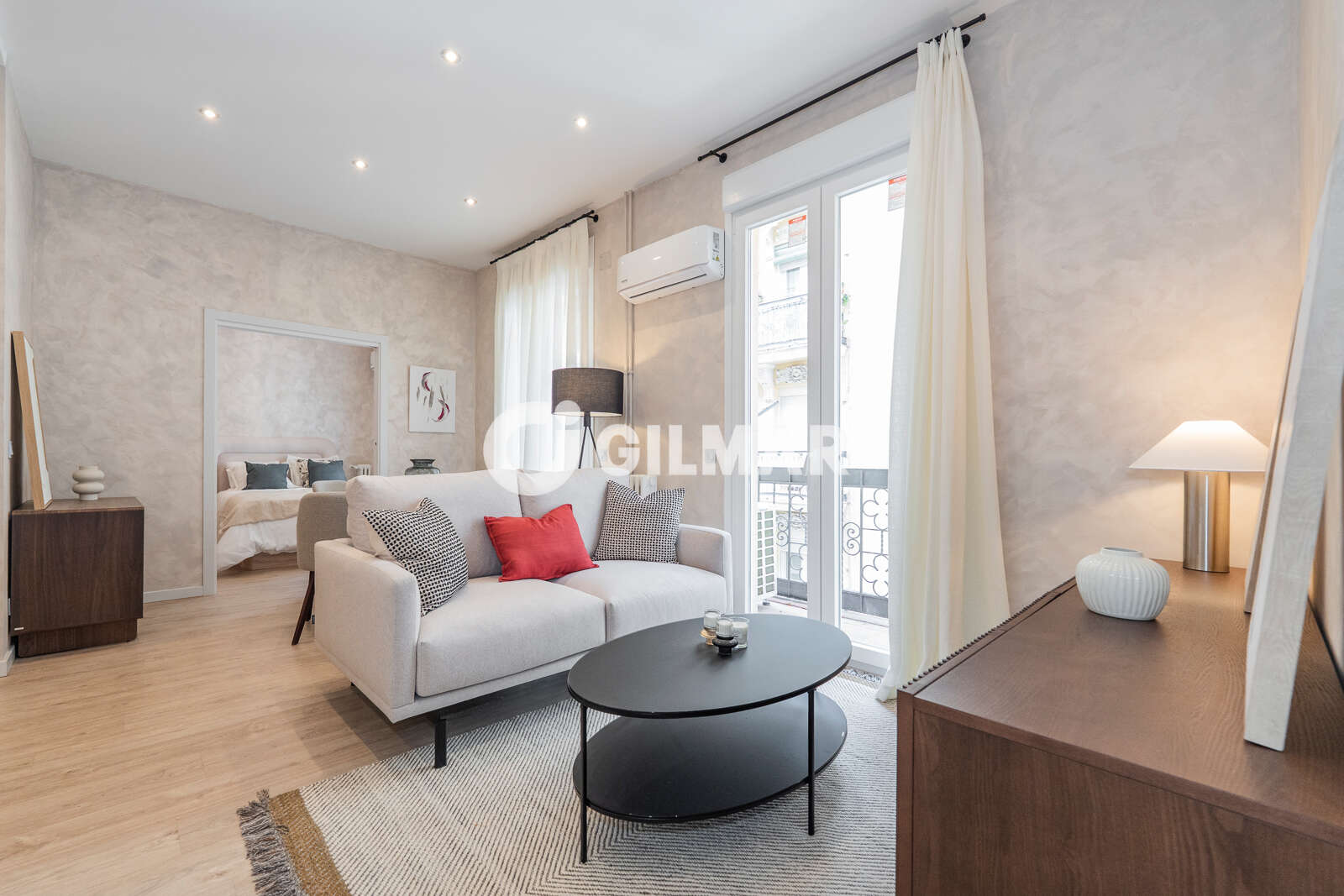 Property slider Gilmar