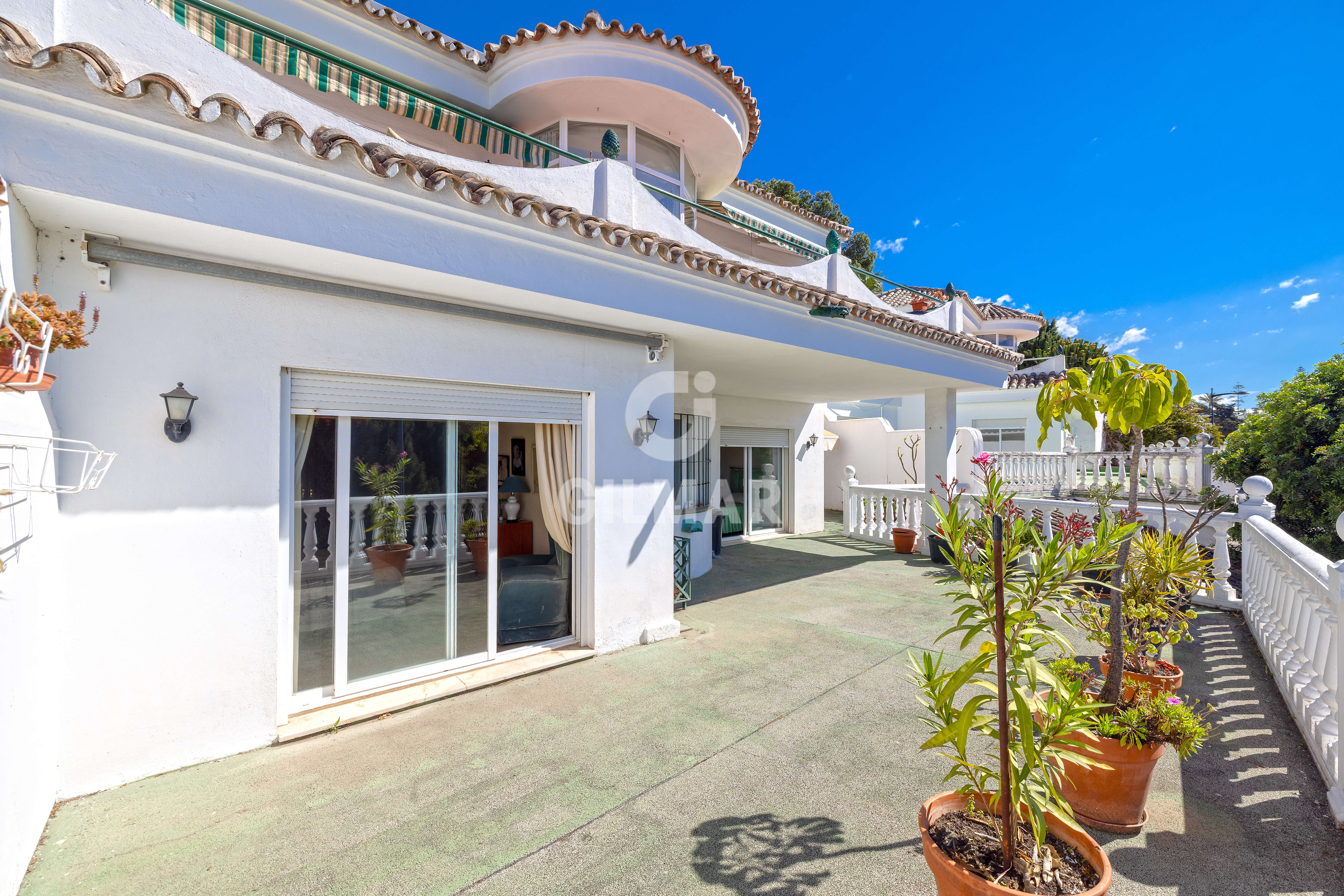 Photo of Semi-detached house