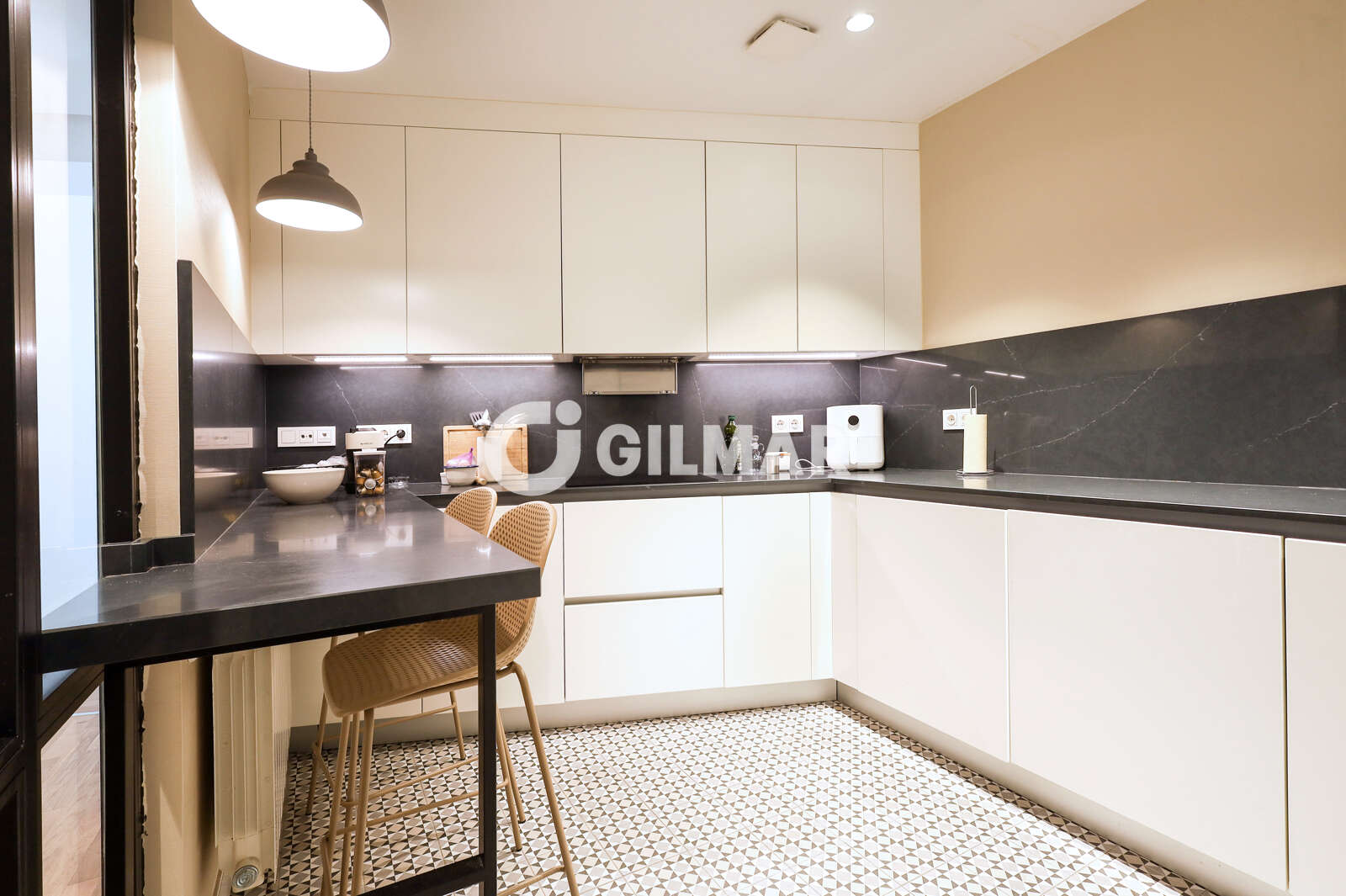Property slider Gilmar