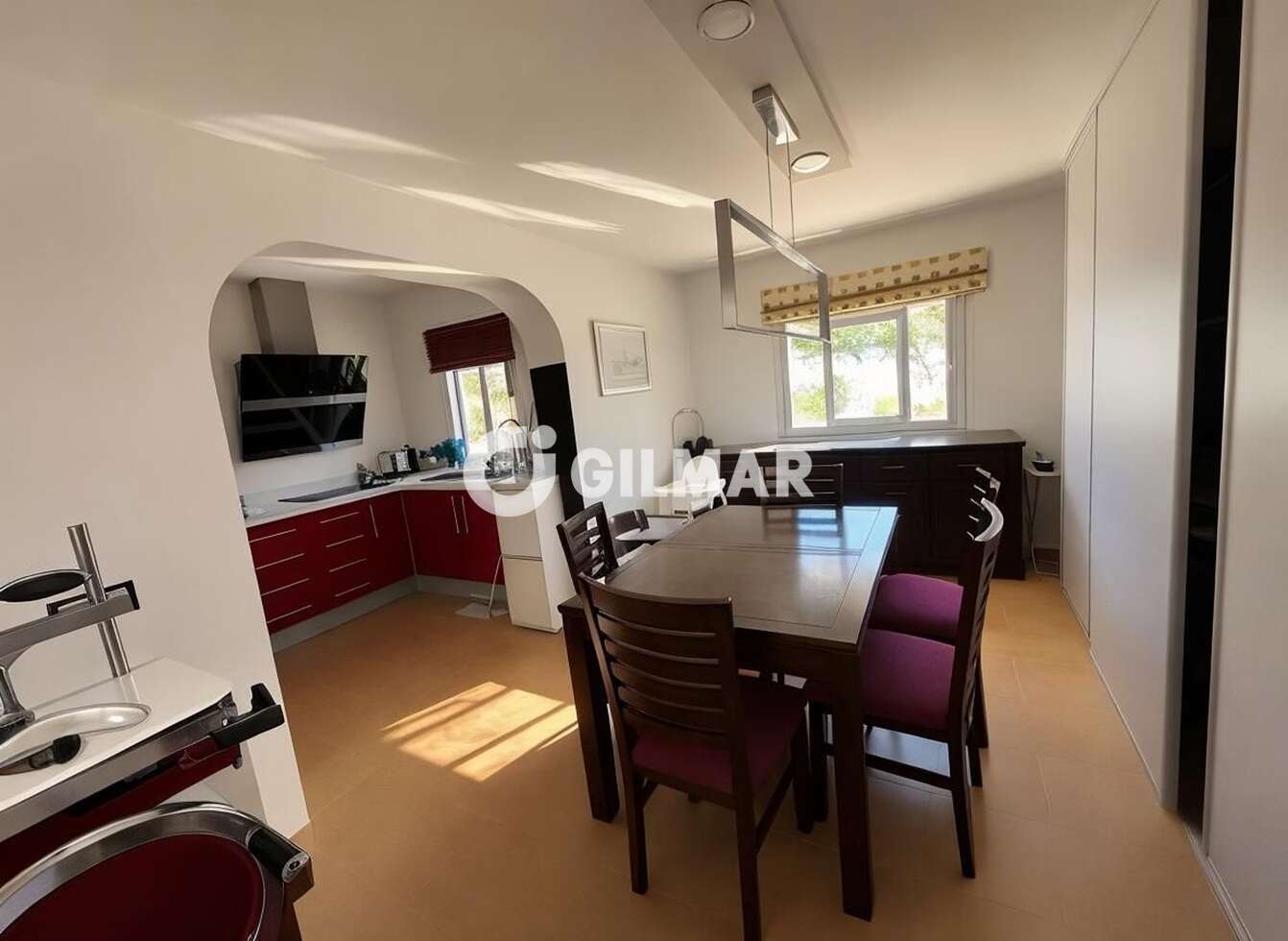 Property slider Gilmar
