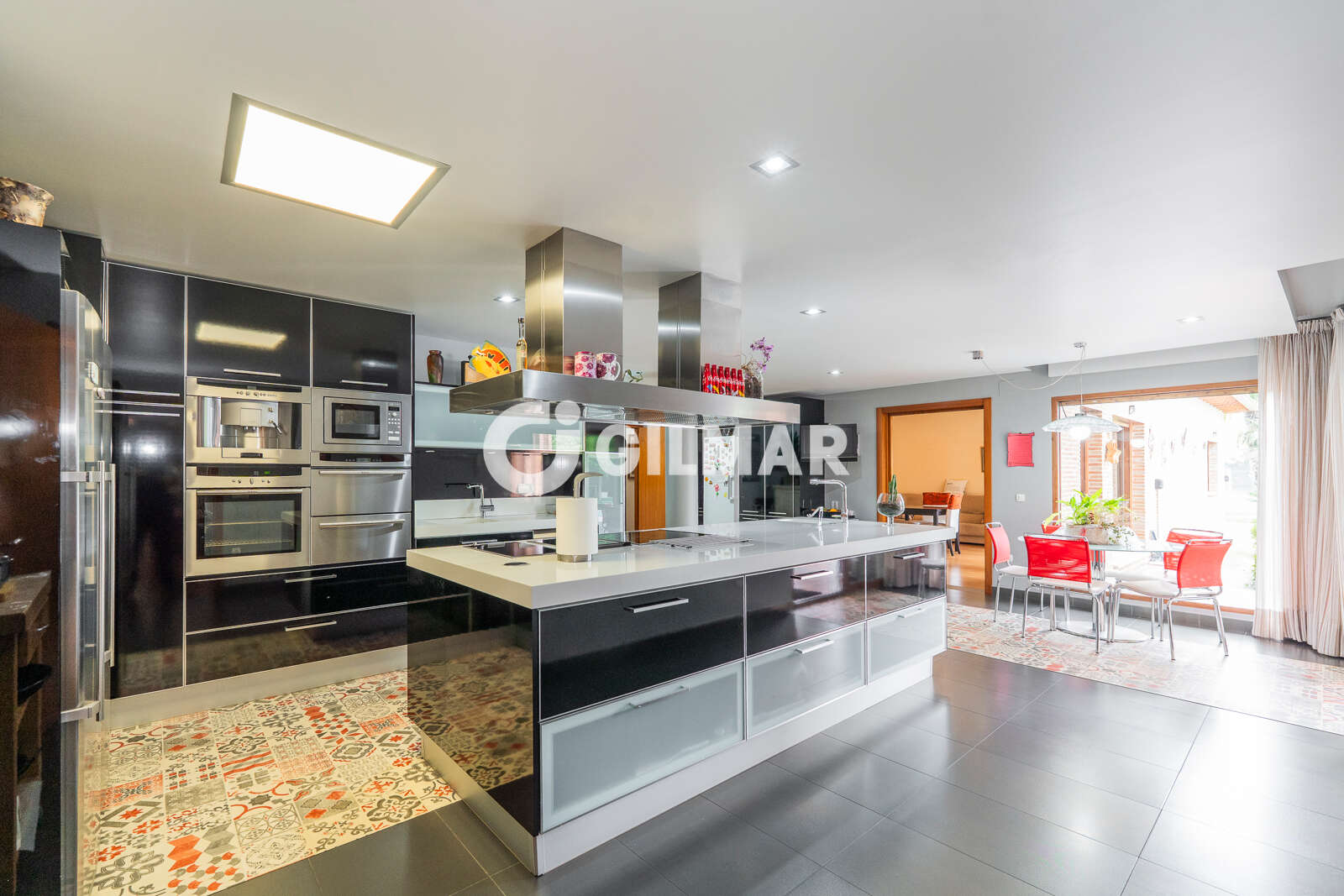 Property slider Gilmar