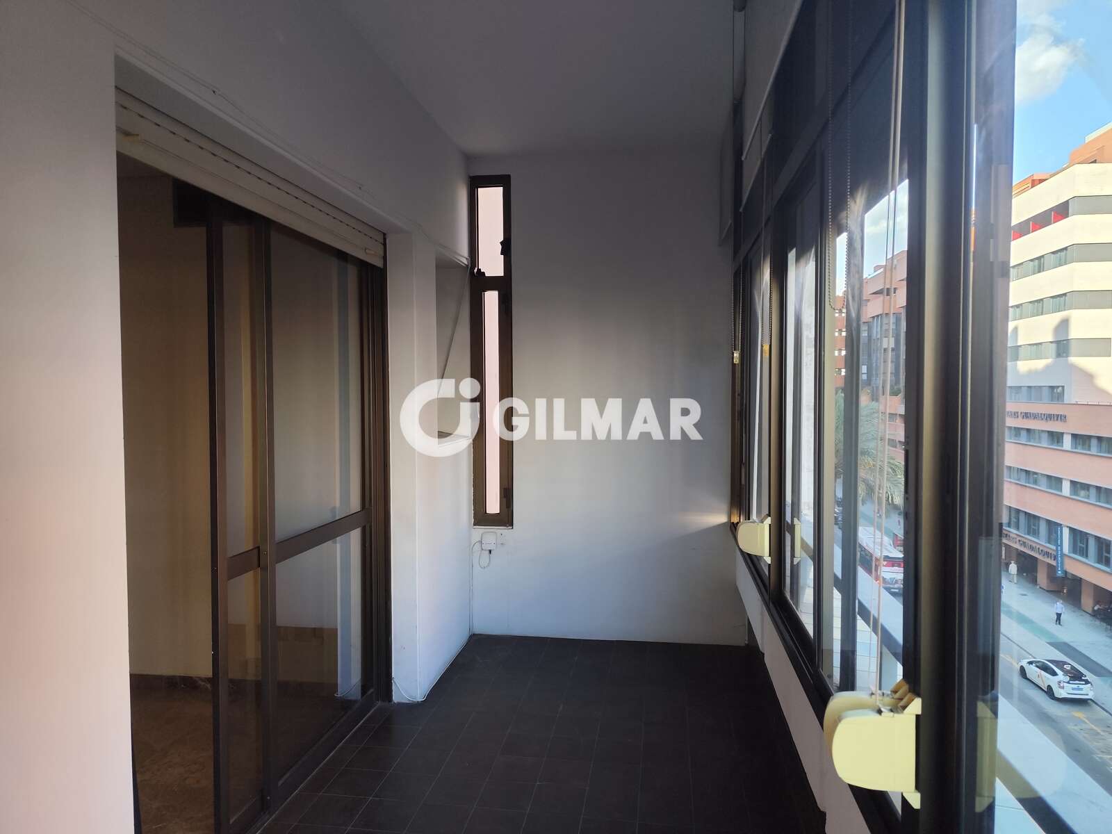 Property slider Gilmar