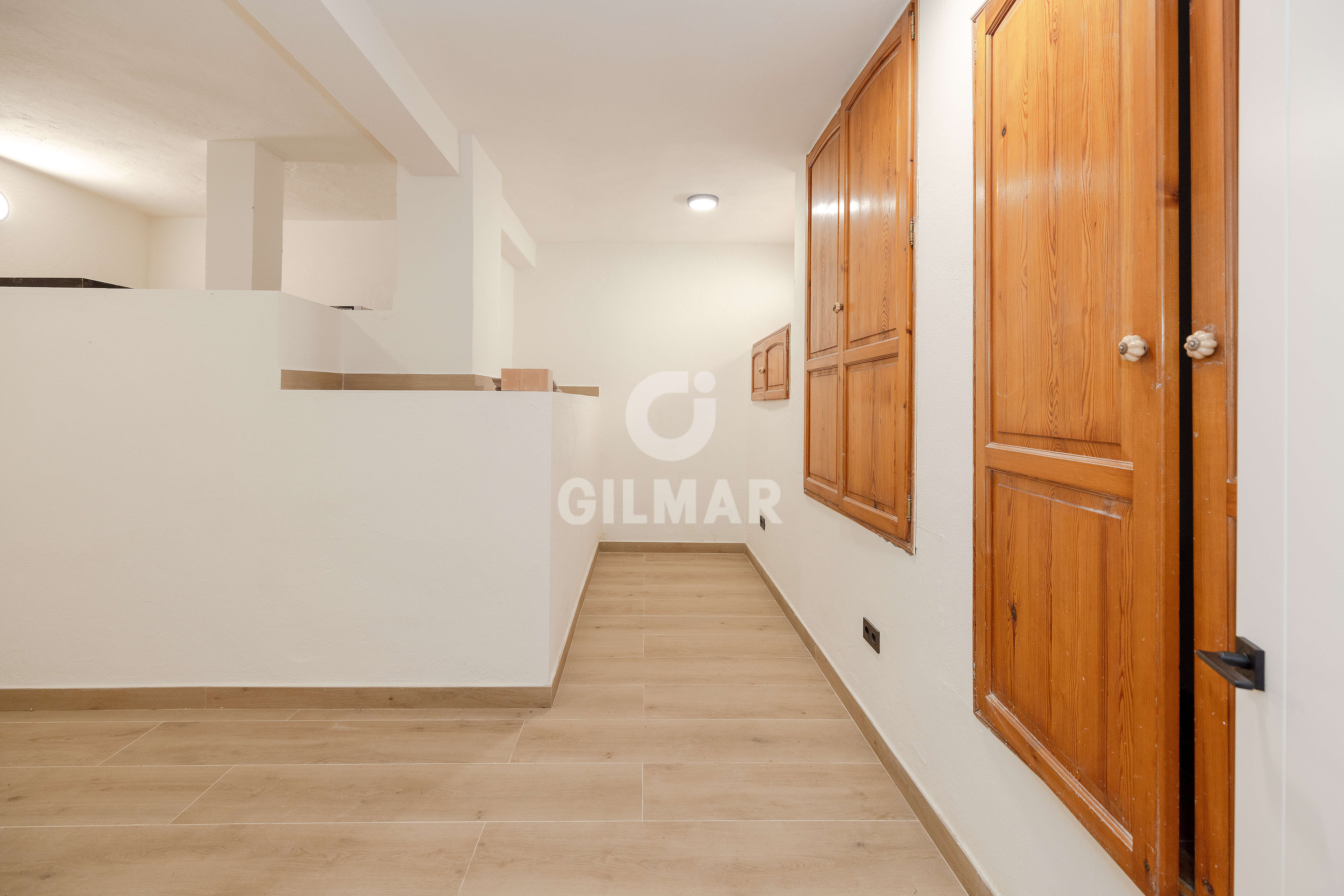 Photo of Semi-detached house