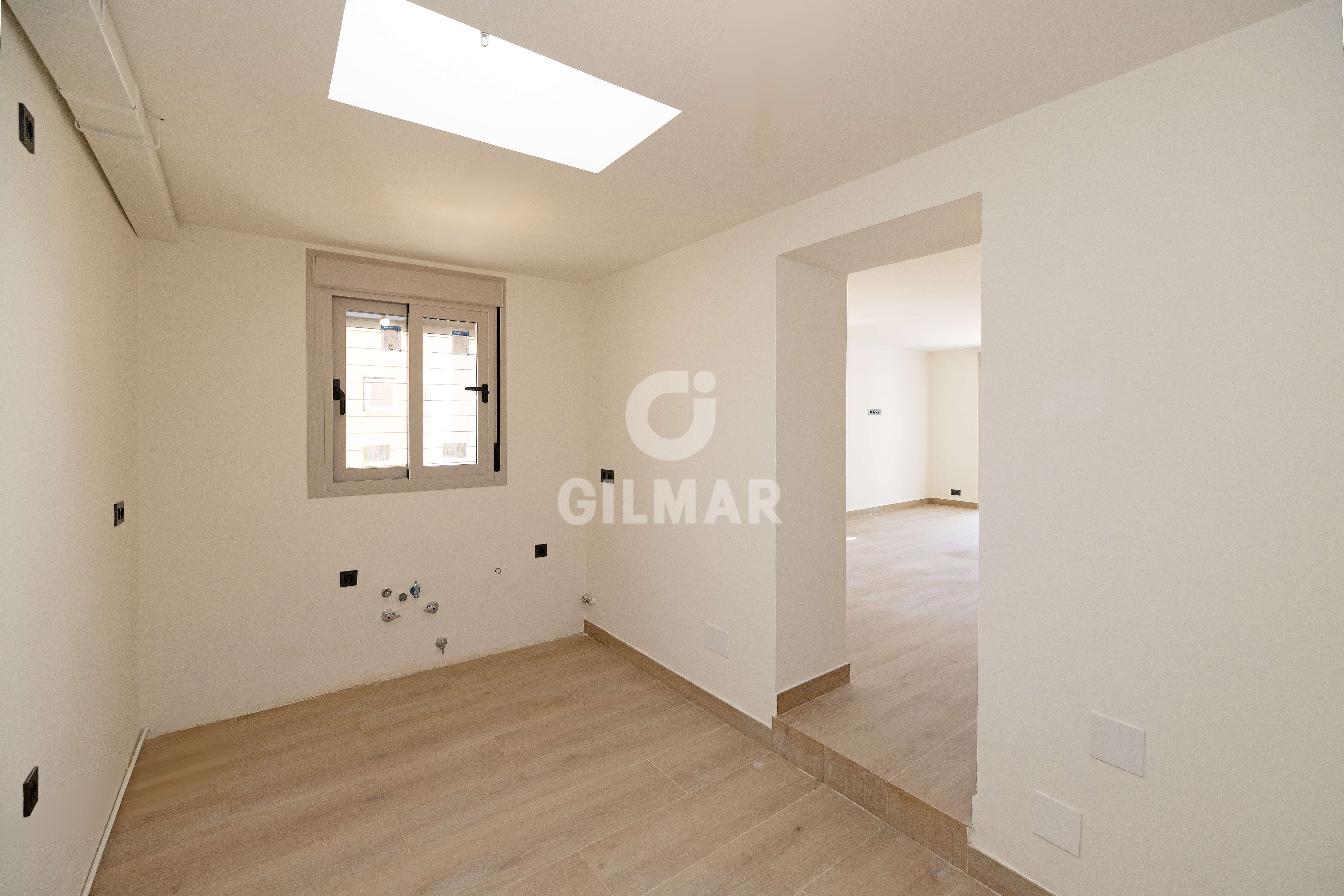 Photo of Semi-detached house