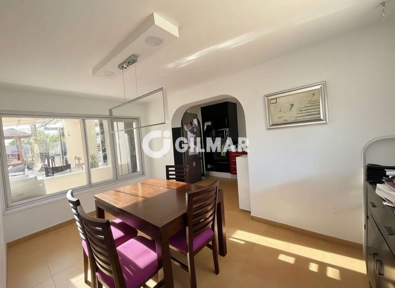 Property slider Gilmar