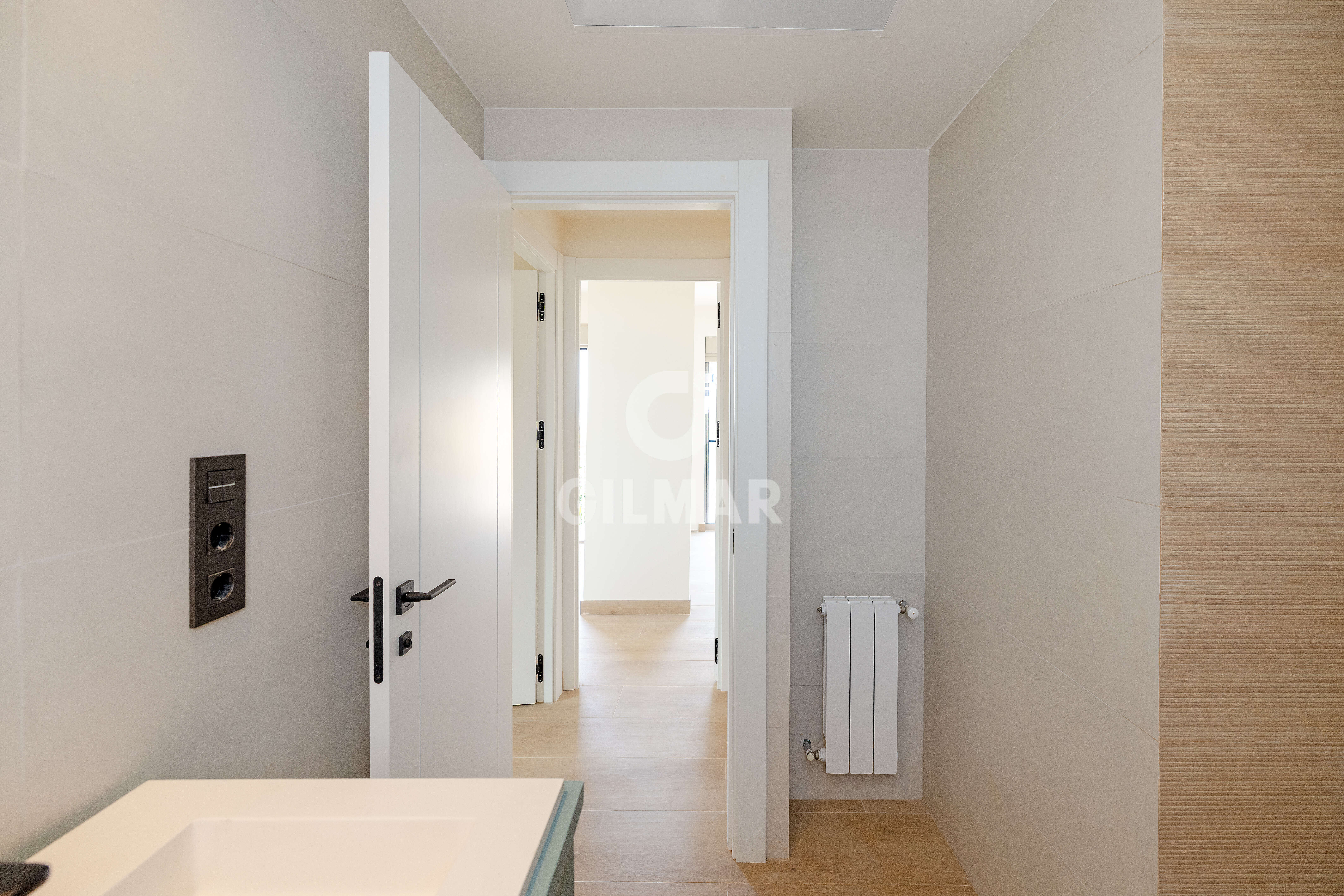 Photo of Semi-detached house