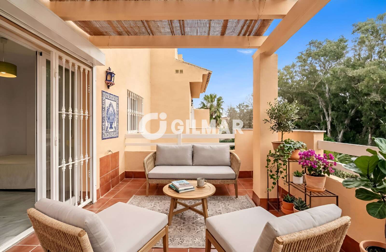 Property slider Gilmar