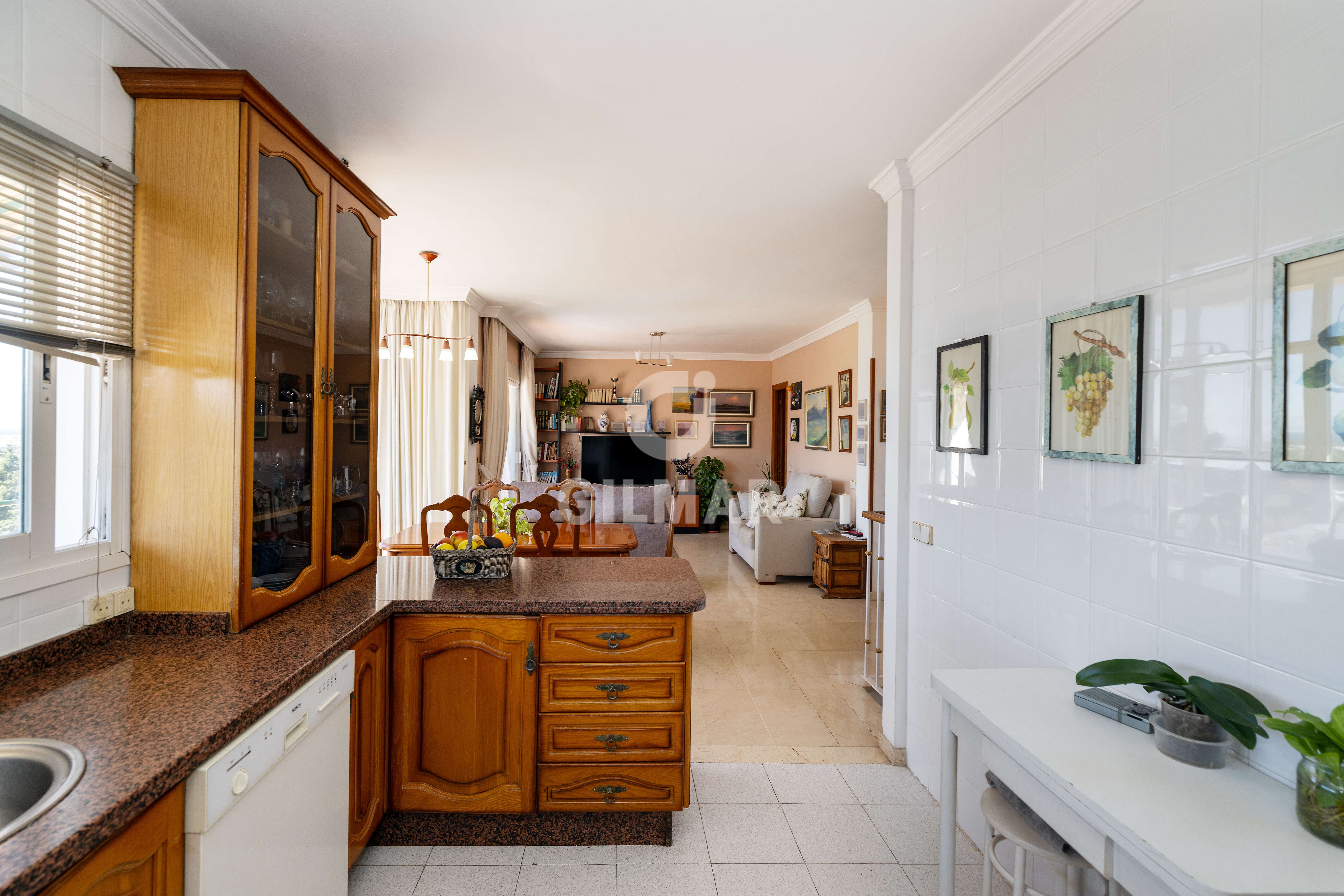 Photo of Semi-detached house