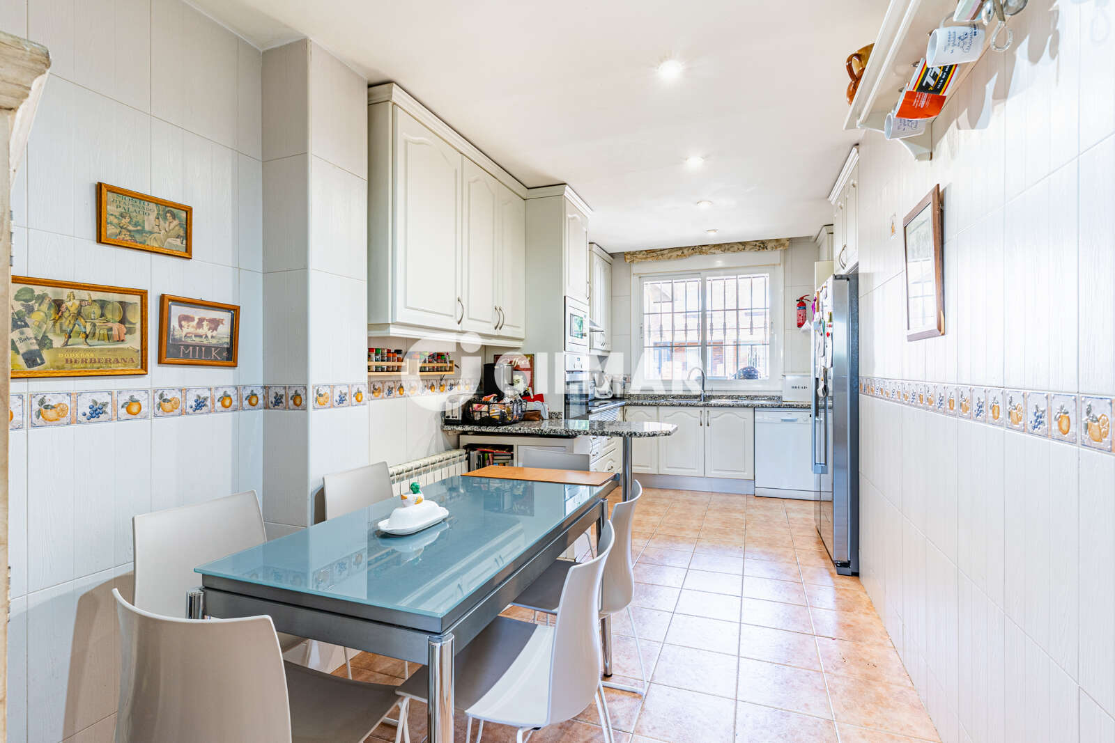 Property slider Gilmar