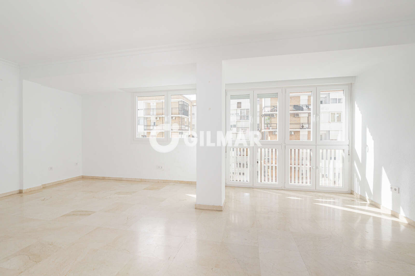 Property slider Gilmar