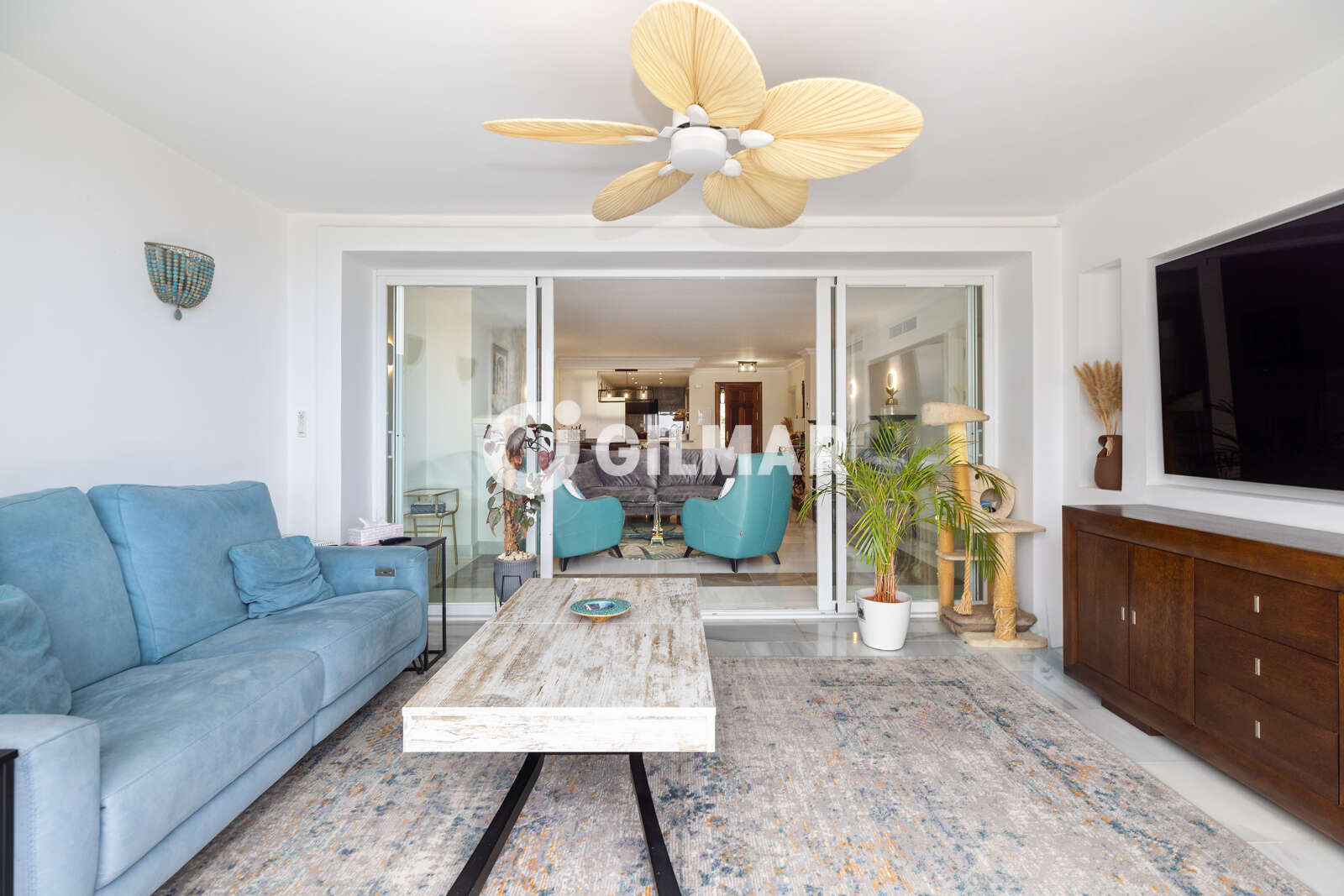 Property slider Gilmar