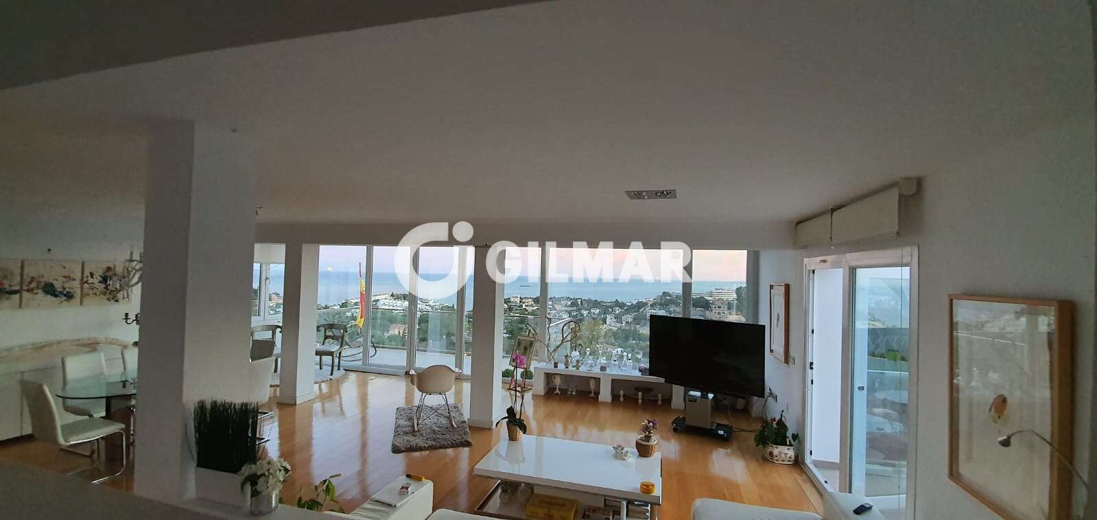 Property slider Gilmar