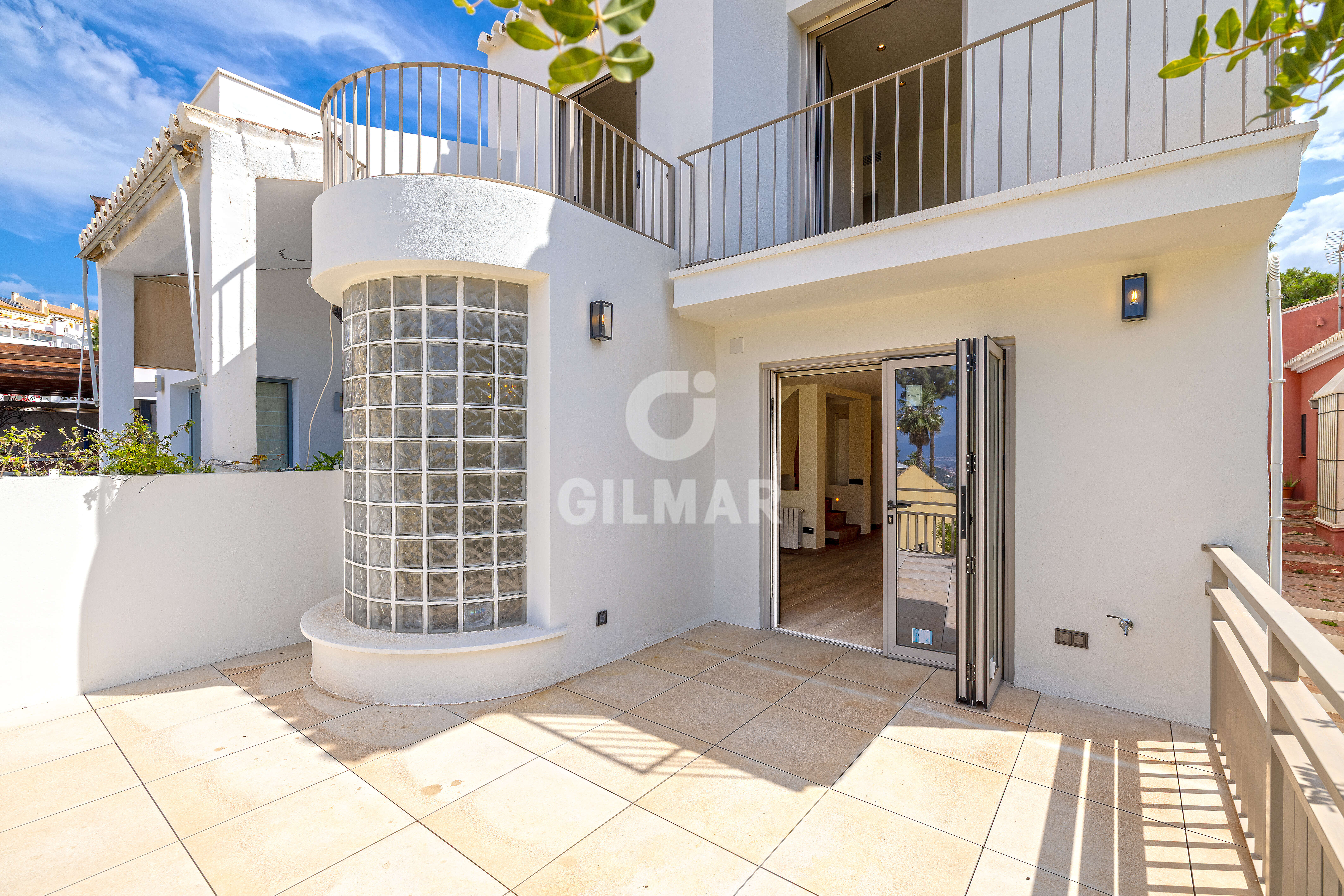 Photo of Semi-detached house
