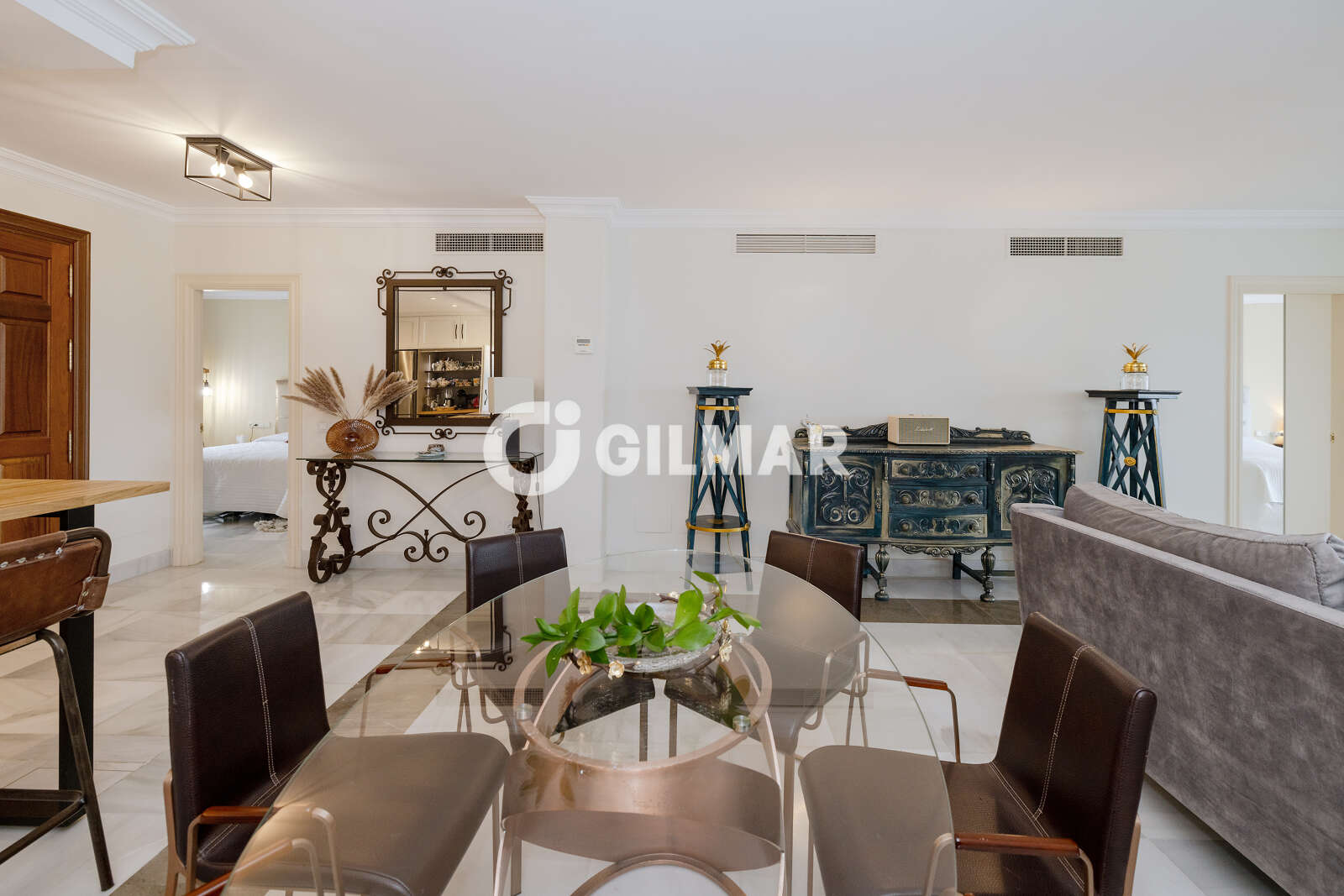Property slider Gilmar