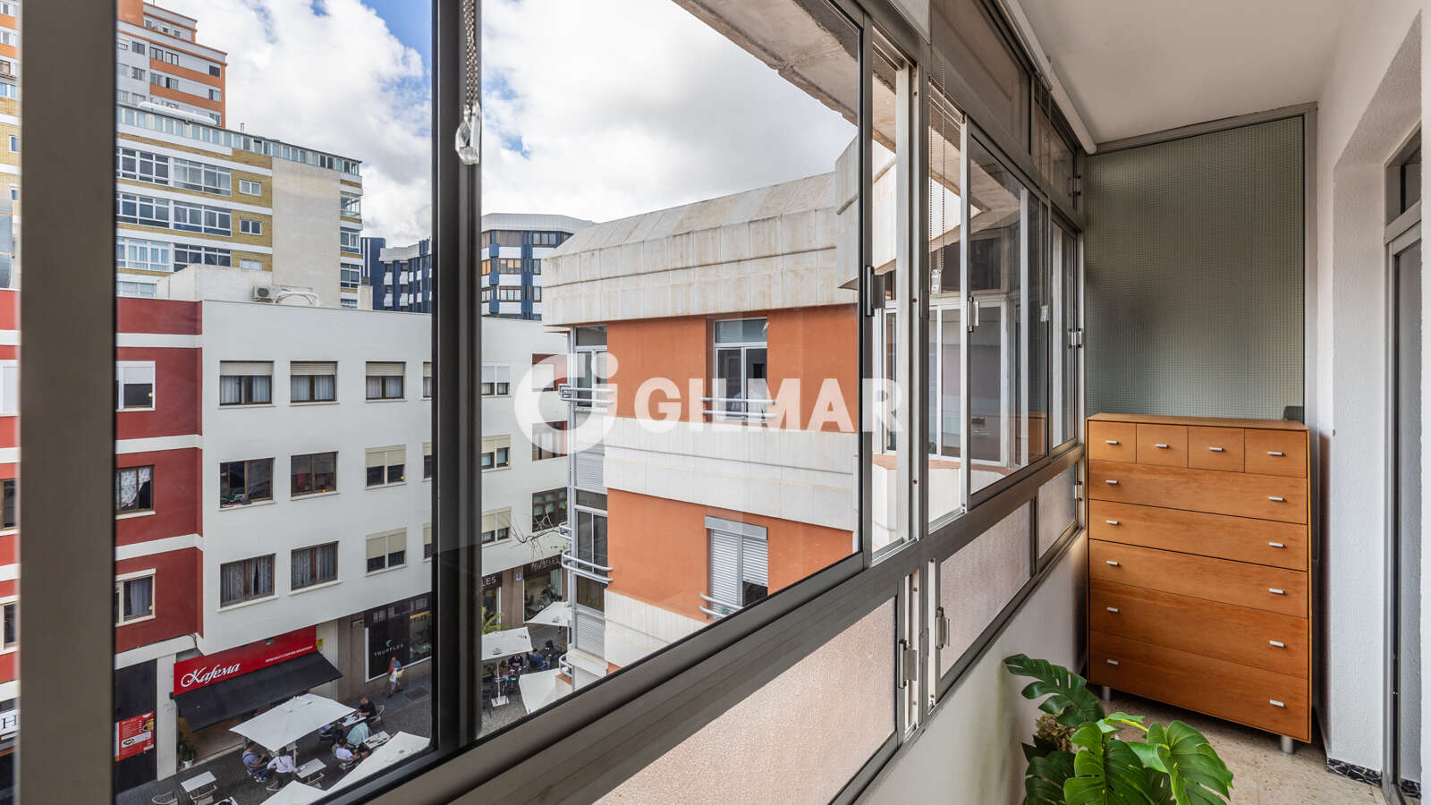 Property slider Gilmar