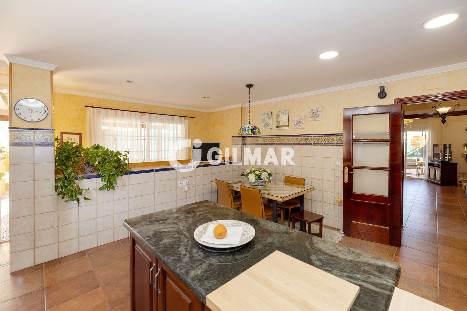 Property slider Gilmar