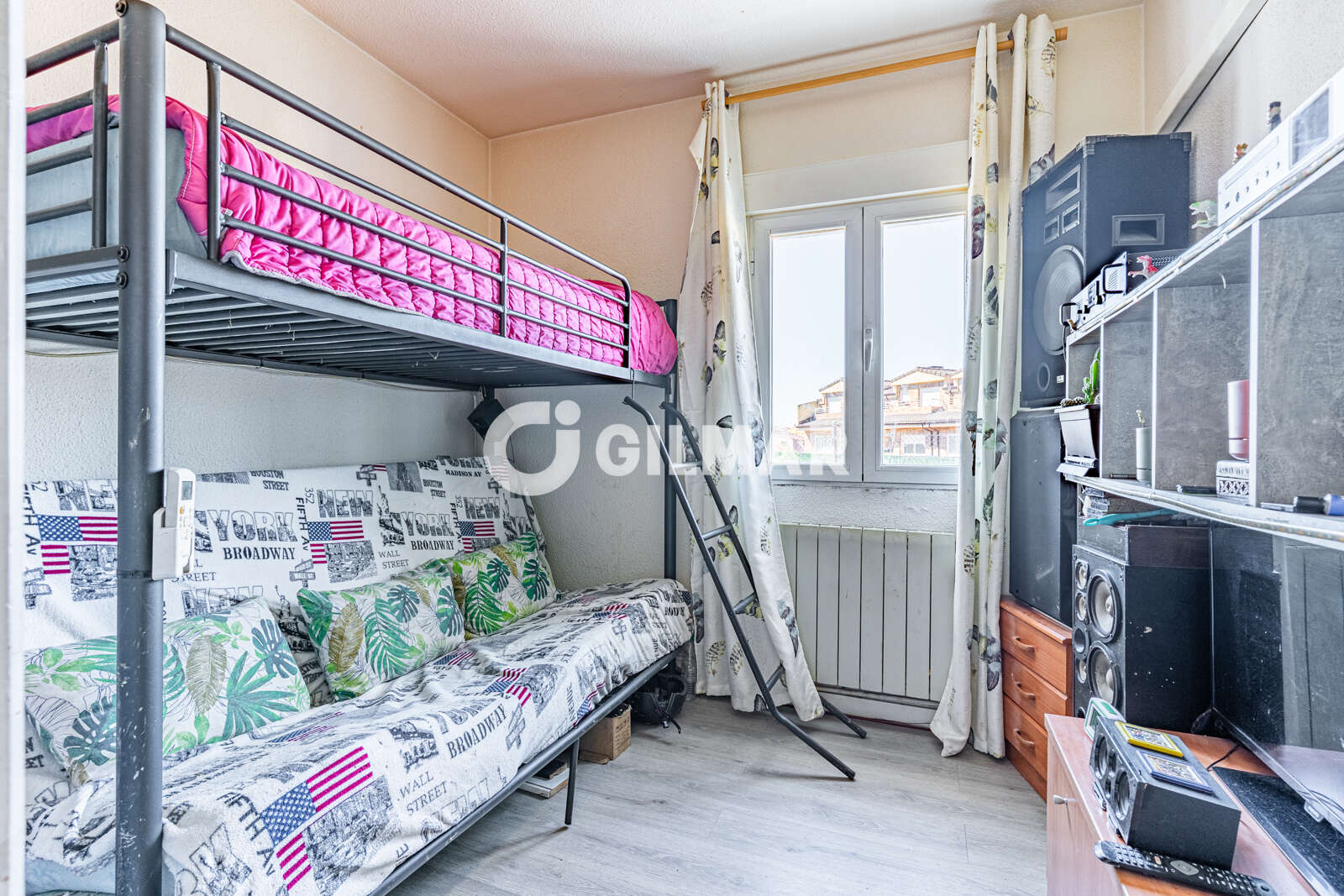 Property slider Gilmar